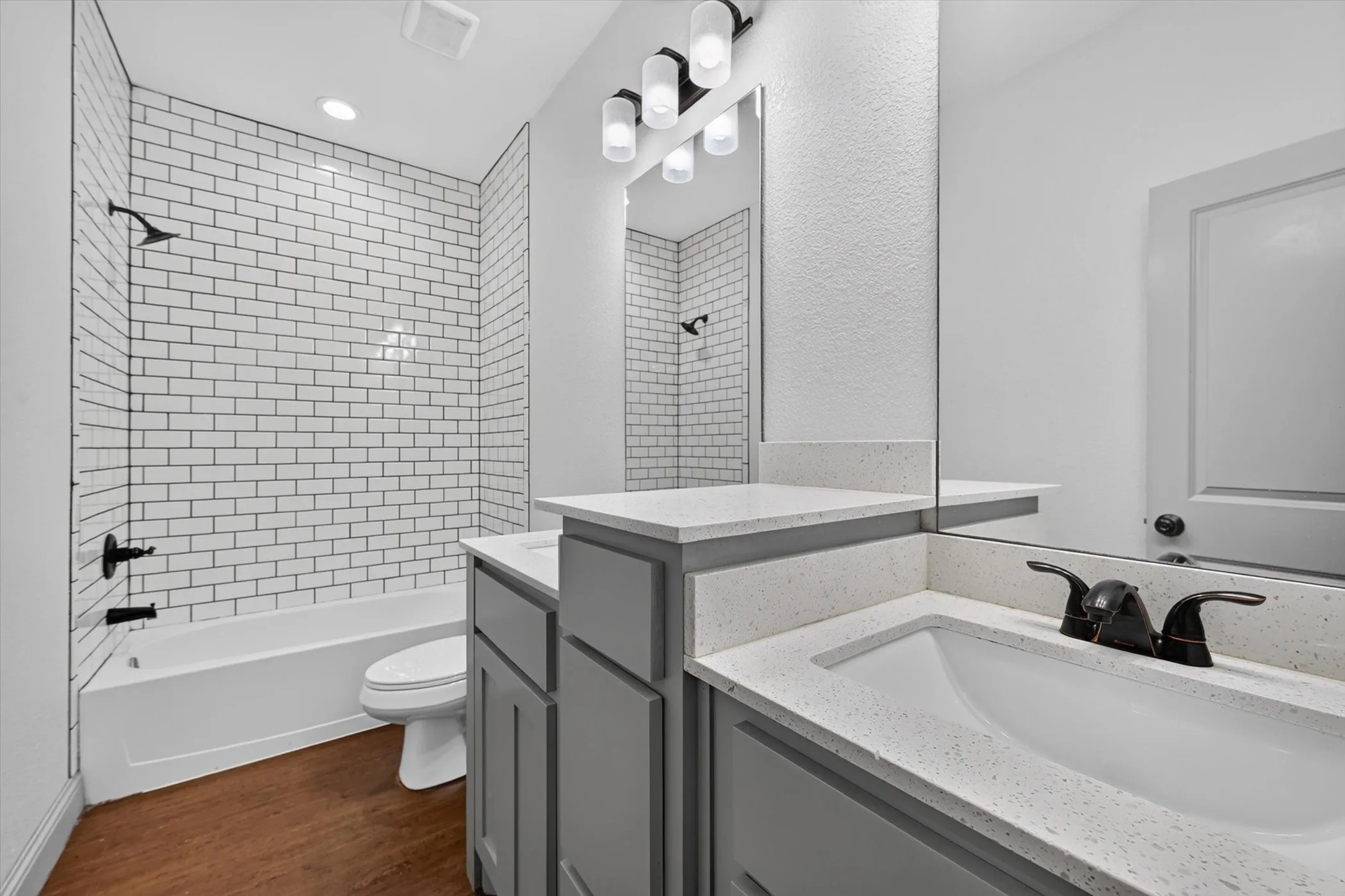 Single Family Residence For Sale in Grayson County , 818 W Elm Street, Denison, Texas 75020, 3 Bedroom, 1 Bathroom, Garage spaces, 967 Sqft, built in 2018, mls#21304899, Real Estate Agent in Denison, Homes For Sale in Grayson county, Homes For Sale in Denison, Realtor in Denison Texas, Real Estate Brokerage Independent Realty Texas, Luminita Cordes Realtor
