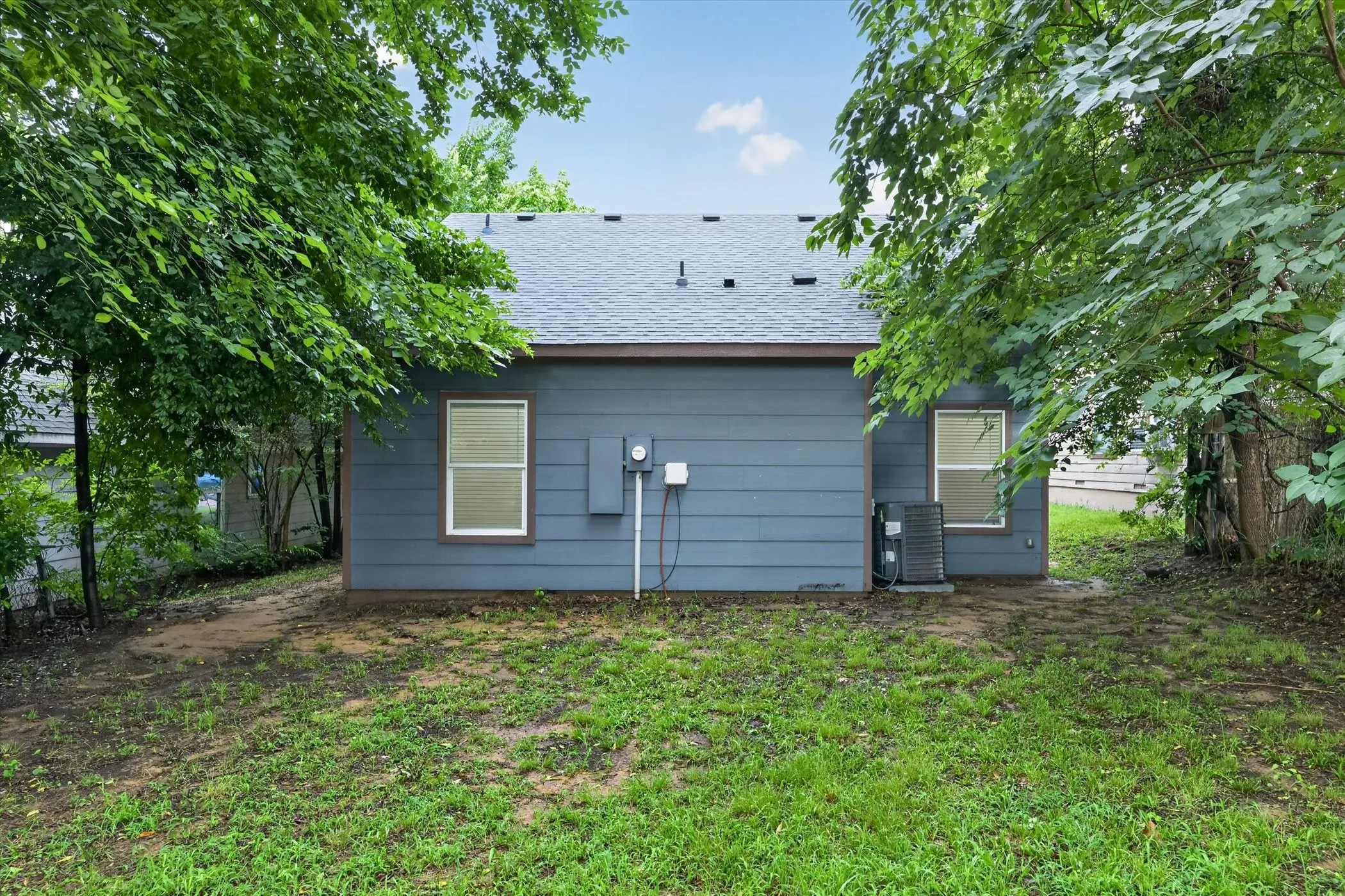 Single Family Residence For Sale in Grayson County , 818 W Elm Street, Denison, Texas 75020, 3 Bedroom, 1 Bathroom, Garage spaces, 967 Sqft, built in 2018, mls#21304899, Real Estate Agent in Denison, Homes For Sale in Grayson county, Homes For Sale in Denison, Realtor in Denison Texas, Real Estate Brokerage Independent Realty Texas, Luminita Cordes Realtor