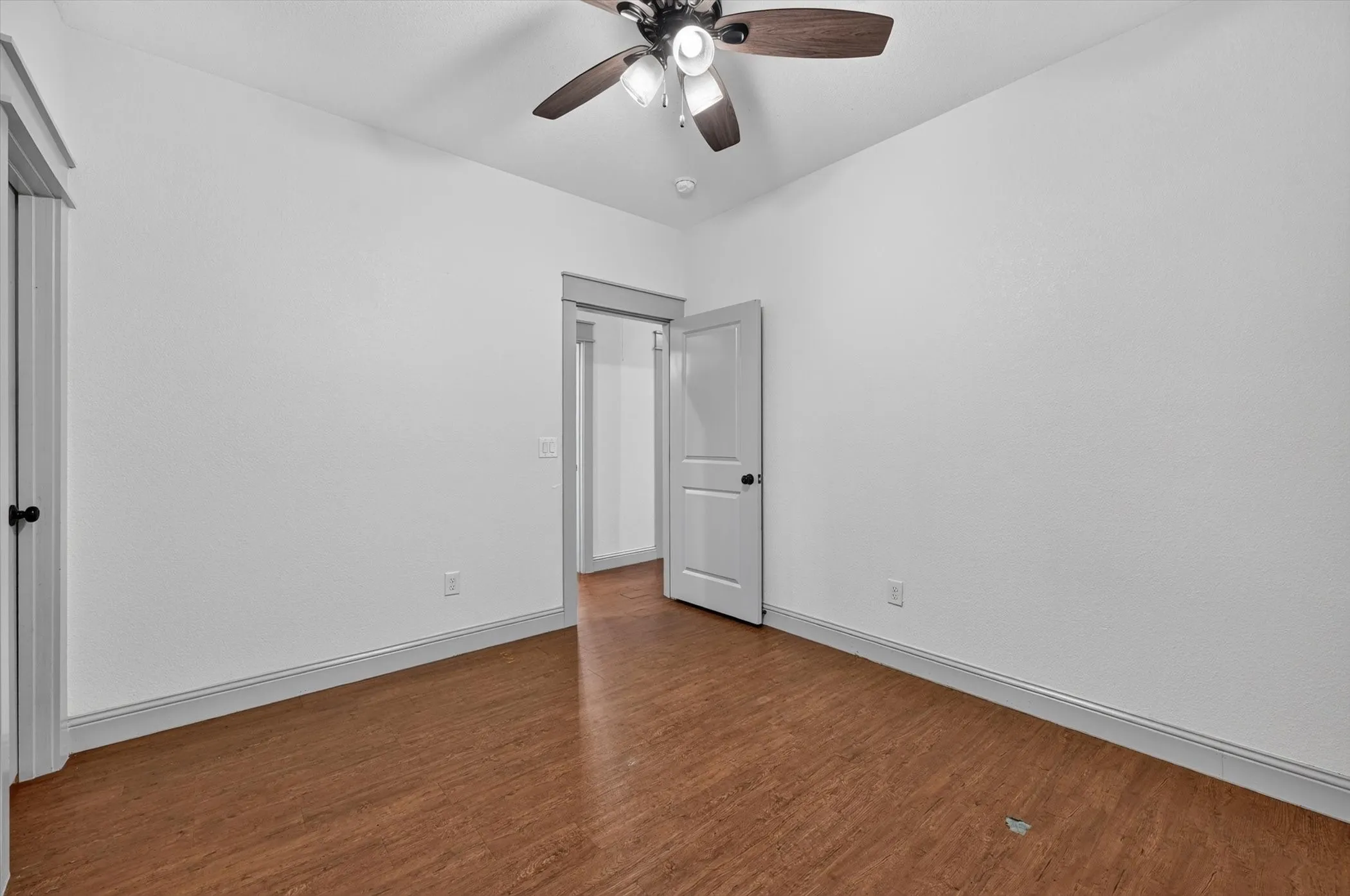 Single Family Residence For Sale in Grayson County , 818 W Elm Street, Denison, Texas 75020, 3 Bedroom, 1 Bathroom, Garage spaces, 967 Sqft, built in 2018, mls#21304899, Real Estate Agent in Denison, Homes For Sale in Grayson county, Homes For Sale in Denison, Realtor in Denison Texas, Real Estate Brokerage Independent Realty Texas, Luminita Cordes Realtor