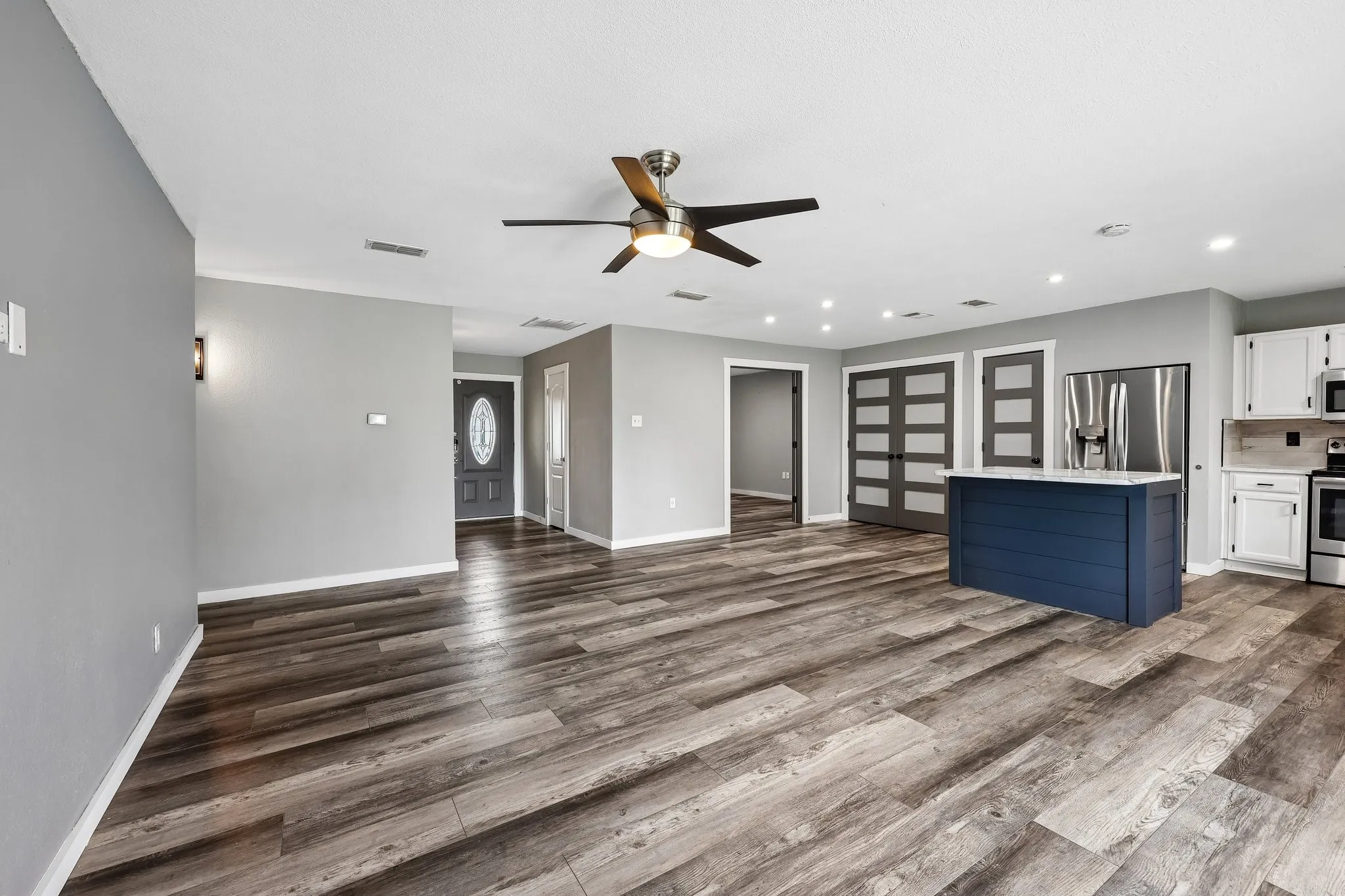 Single Family Residence For Sale in Denton County , 2033 Rose Hill Road, Carrollton, Texas 75007, 4 Bedroom, 2 Bathroom, Garage spaces, 1,592 Sqft, built in 1974, mls#21291919, Real Estate Agent in Carrollton, Homes For Sale in Denton county, Homes For Sale in Carrollton, Realtor in Carrollton Texas, Real Estate Brokerage Independent Realty Texas, Luminita Cordes Realtor