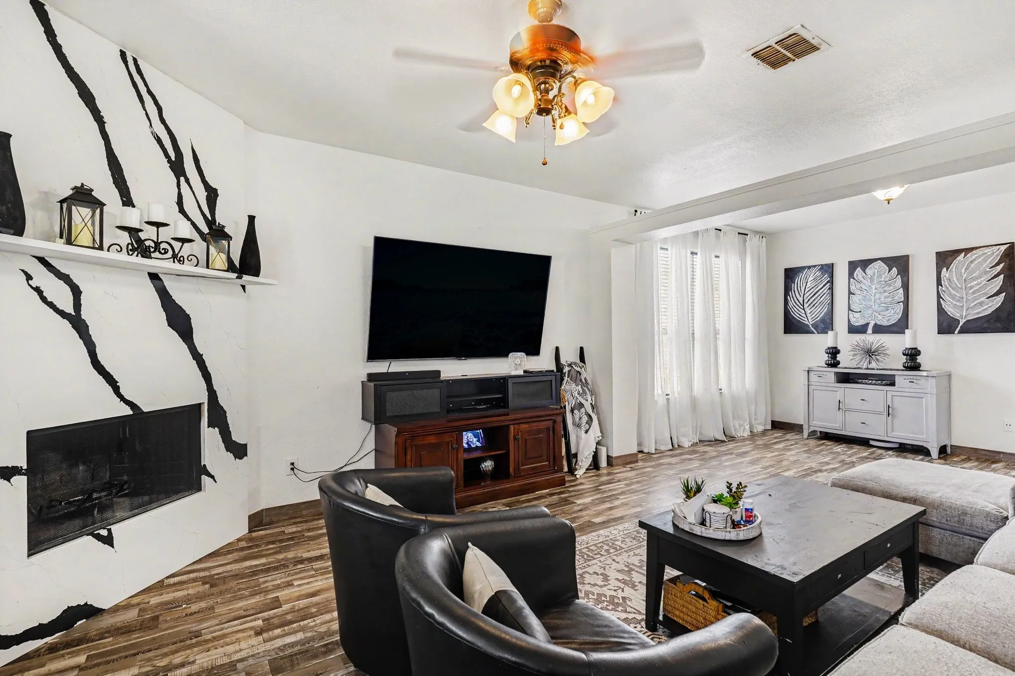 Single Family Residence For Sale in Tarrant County , 9936 Blue Bell Drive, Fort Worth, Texas 76108, 3 Bedroom, 2 Bathroom, 2 Garage spaces, 1,469 Sqft, built in 2004, mls#21311523, Real Estate Agent in Fort Worth, Homes For Sale in Tarrant county, Homes For Sale in Fort Worth, Realtor in Fort Worth Texas, Real Estate Brokerage Independent Realty Texas, Luminita Cordes Realtor