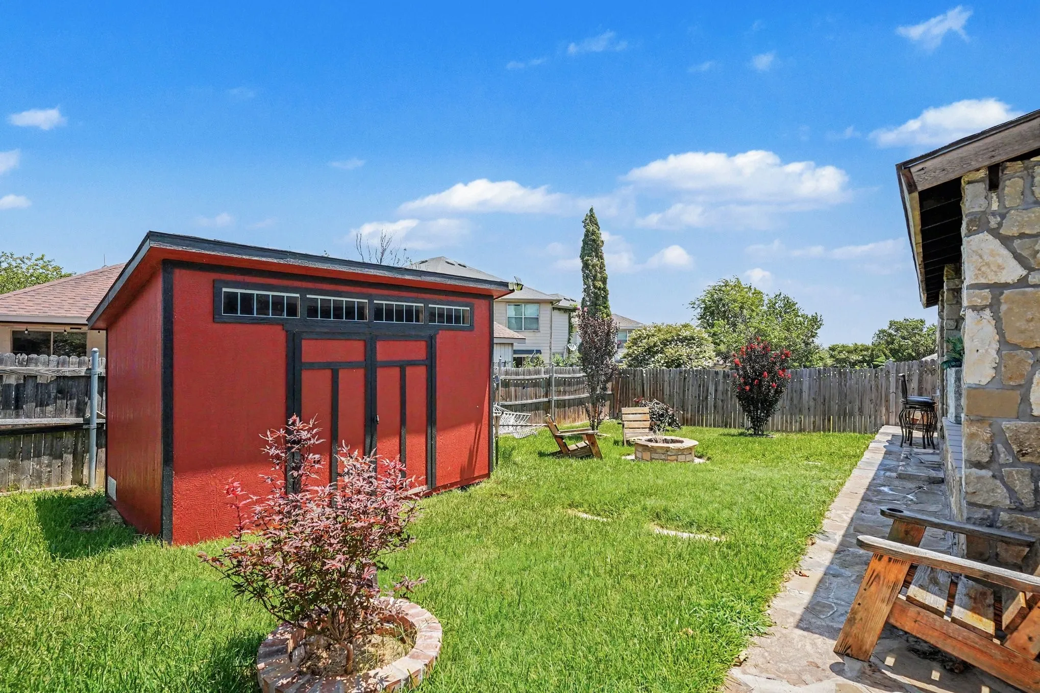 Single Family Residence For Sale in Tarrant County , 9936 Blue Bell Drive, Fort Worth, Texas 76108, 3 Bedroom, 2 Bathroom, 2 Garage spaces, 1,469 Sqft, built in 2004, mls#21311523, Real Estate Agent in Fort Worth, Homes For Sale in Tarrant county, Homes For Sale in Fort Worth, Realtor in Fort Worth Texas, Real Estate Brokerage Independent Realty Texas, Luminita Cordes Realtor