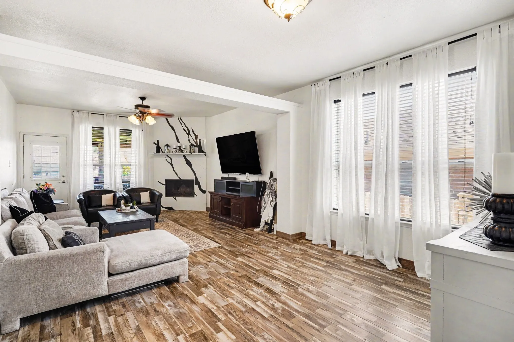 Single Family Residence For Sale in Tarrant County , 9936 Blue Bell Drive, Fort Worth, Texas 76108, 3 Bedroom, 2 Bathroom, 2 Garage spaces, 1,469 Sqft, built in 2004, mls#21311523, Real Estate Agent in Fort Worth, Homes For Sale in Tarrant county, Homes For Sale in Fort Worth, Realtor in Fort Worth Texas, Real Estate Brokerage Independent Realty Texas, Luminita Cordes Realtor