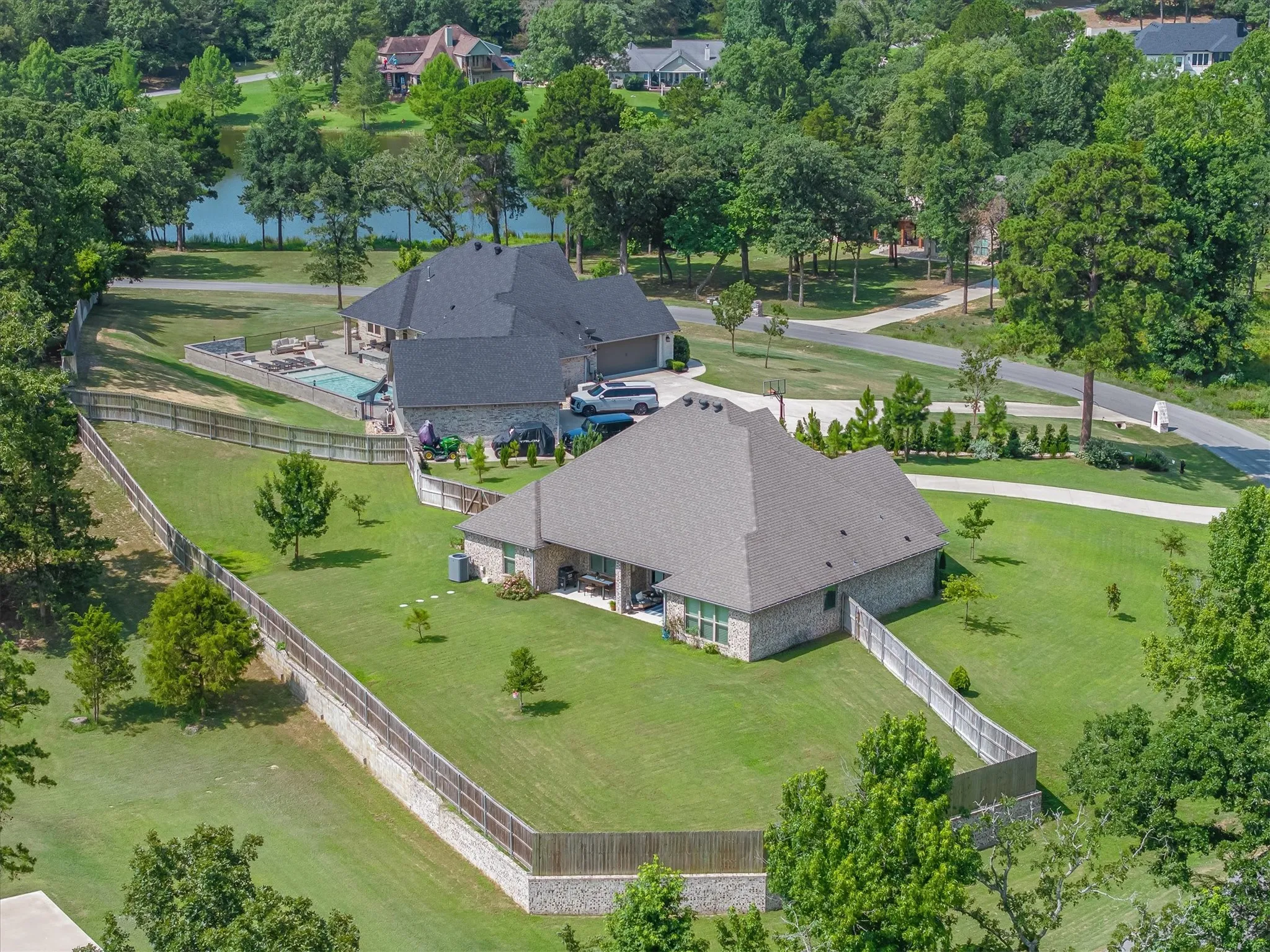 The privacy and proximity to the spring fed lake is perfect.  No outside noises from the highway