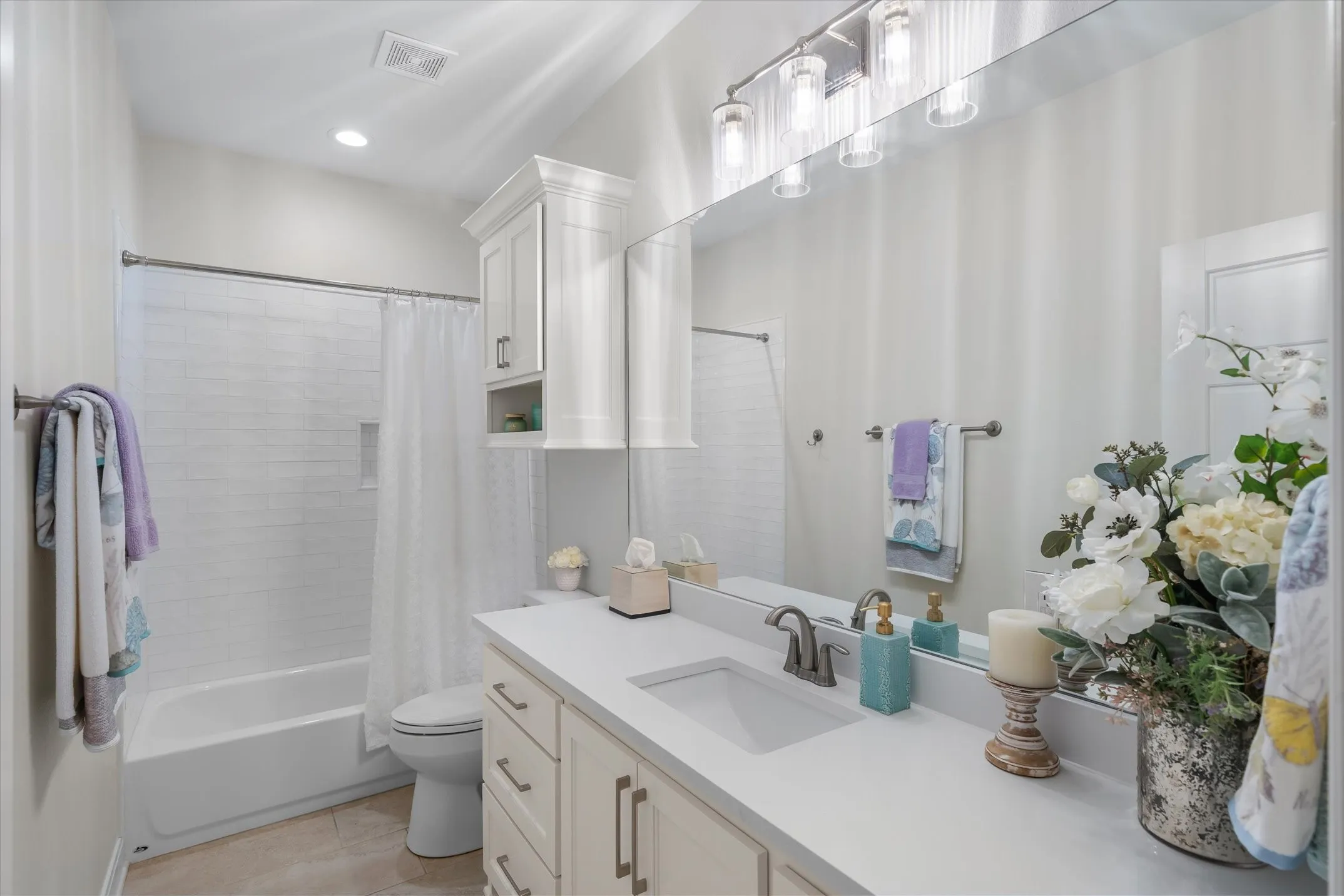 One of 3 Full bath so nicely designed