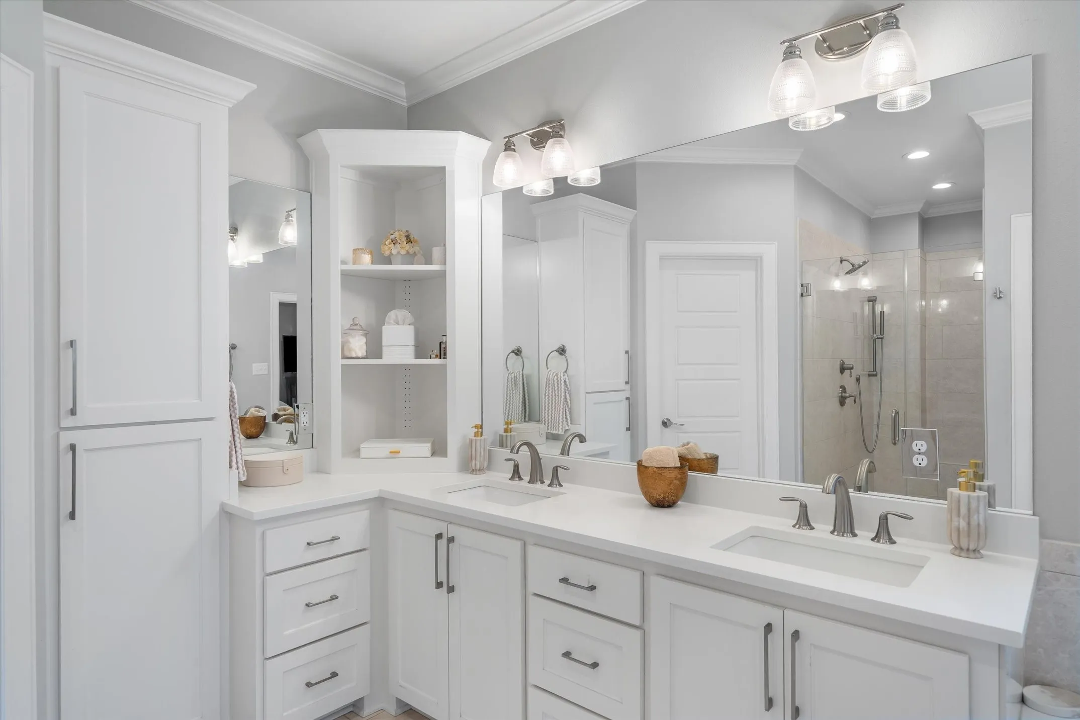 Dual sinks and grand mirrors