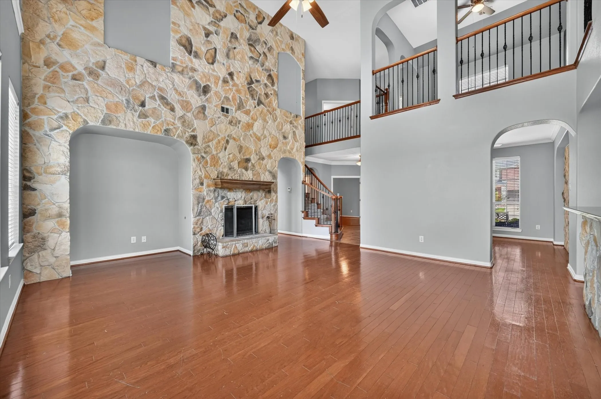 Single Family Residence For Sale in Tarrant County , 10341 Brunston Road, Fort Worth, Texas 76244, 6 Bedroom, 5 Bathroom, 3 Garage spaces, 4,266 Sqft, built in 2007, mls#21311552, Real Estate Agent in Fort Worth, Homes For Sale in Tarrant county, Homes For Sale in Fort Worth, Realtor in Fort Worth Texas, Real Estate Brokerage Independent Realty Texas, Luminita Cordes Realtor