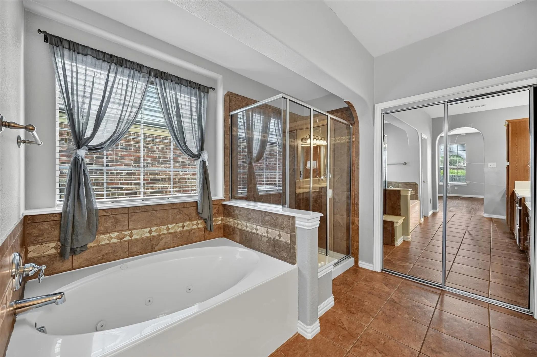 Single Family Residence For Sale in Tarrant County , 10341 Brunston Road, Fort Worth, Texas 76244, 6 Bedroom, 5 Bathroom, 3 Garage spaces, 4,266 Sqft, built in 2007, mls#21311552, Real Estate Agent in Fort Worth, Homes For Sale in Tarrant county, Homes For Sale in Fort Worth, Realtor in Fort Worth Texas, Real Estate Brokerage Independent Realty Texas, Luminita Cordes Realtor