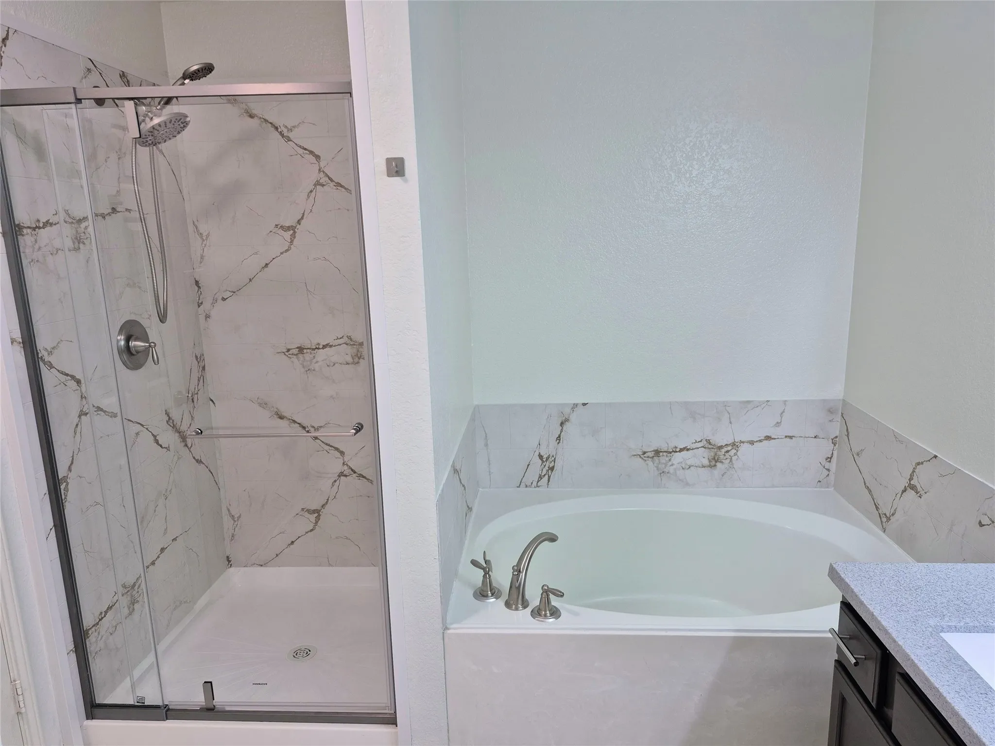 Single Family Residence For Sale in Denton County , 4143 Sun King Lane, Frisco, Texas 75033, 3 Bedroom, 2 Bathroom, 2 Garage spaces, 2,184 Sqft, built in 2004, mls#21308852, Real Estate Agent in Frisco, Homes For Sale in Denton county, Homes For Sale in Frisco, Realtor in Frisco Texas, Real Estate Brokerage Independent Realty Texas, Luminita Cordes Realtor
