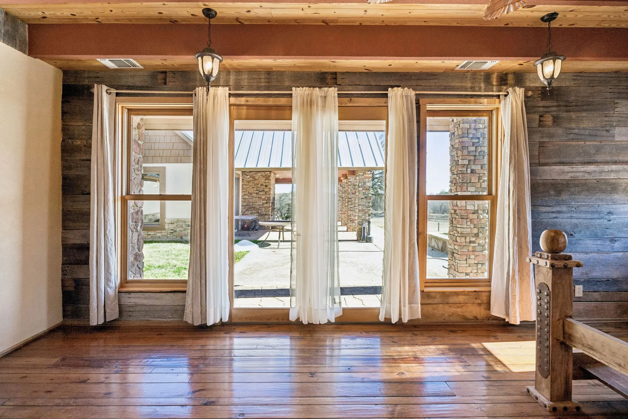 Farm For Sale in Grayson County , 1922 A Bethel Cannon Road, Whitewright, Texas 75491, 4 Bedrooms, 5 Bathrooms, 2 Garage spaces, 5,912 Sqft, built in 2017, Price $3,900,000, mls#21310701, Real Estate Agent in Whitewright, Homes For Sale in Grayson county, Homes For Sale in Whitewright, Realtor in Whitewright Texas, Real Estate Brokerage Independent Realty Texas, Luminita Cordes Realtor
