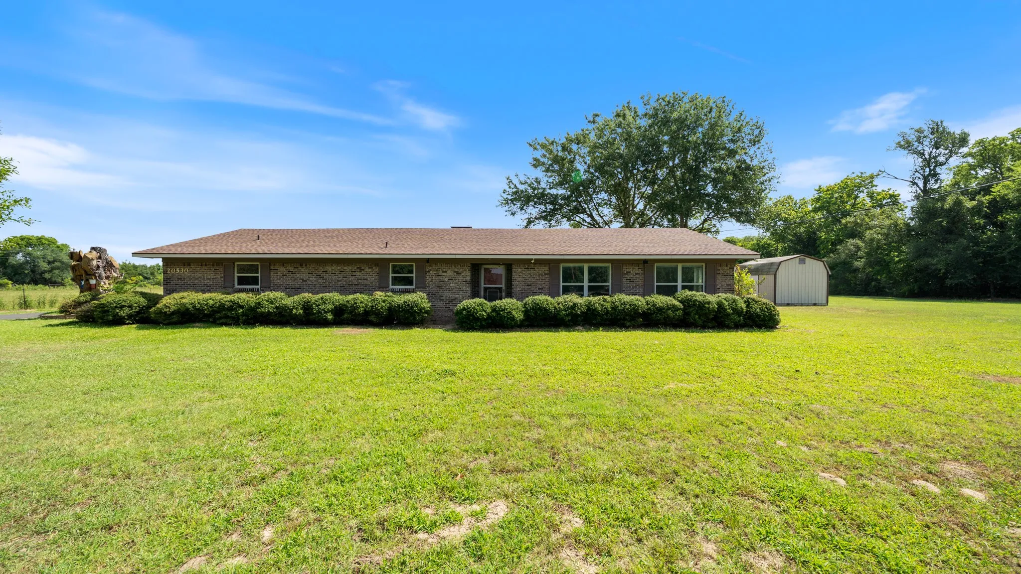 Single Family Residence For Sale in Van Zandt County , 20530 State Highway 64, Canton, Texas 75103, 4 Bedroom, 4 Bathroom, Garage spaces, 2,480 Sqft, built in 1965, mls#21309282, Real Estate Agent in Canton, Homes For Sale in Van Zandt county, Homes For Sale in Canton, Realtor in Canton Texas, Real Estate Brokerage Independent Realty Texas, Luminita Cordes Realtor