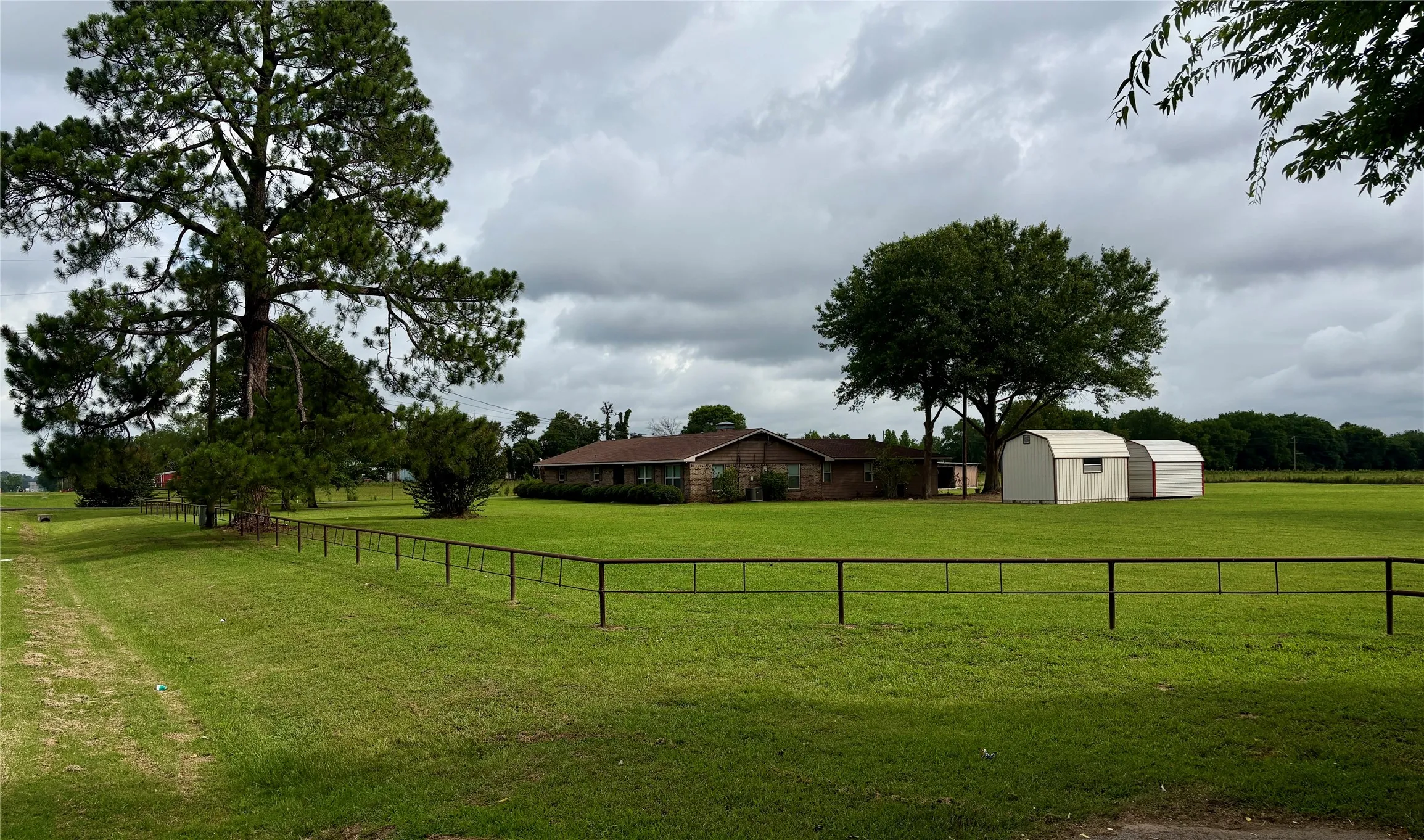 Single Family Residence For Sale in Van Zandt County , 20530 State Highway 64, Canton, Texas 75103, 4 Bedroom, 4 Bathroom, Garage spaces, 2,480 Sqft, built in 1965, mls#21309282, Real Estate Agent in Canton, Homes For Sale in Van Zandt county, Homes For Sale in Canton, Realtor in Canton Texas, Real Estate Brokerage Independent Realty Texas, Luminita Cordes Realtor