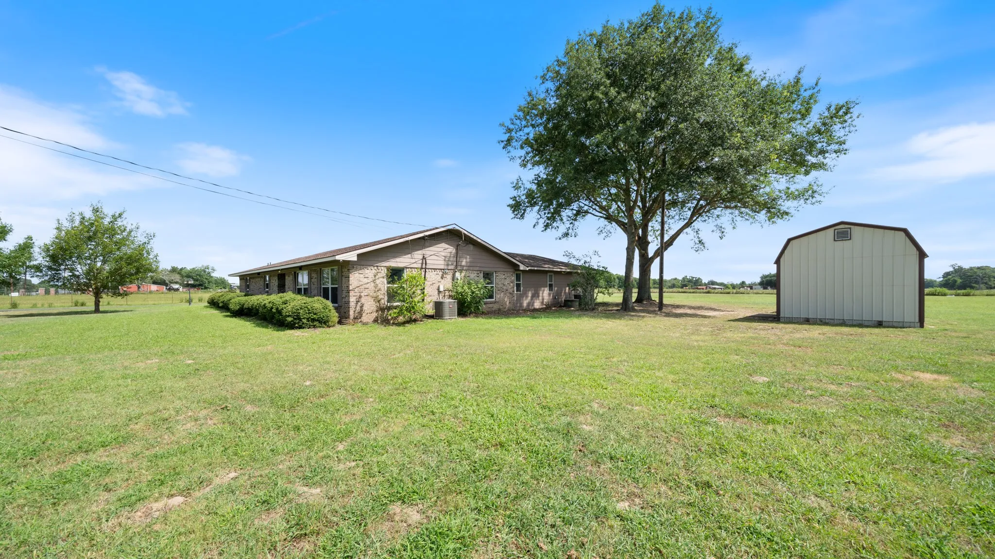 Single Family Residence For Sale in Van Zandt County , 20530 State Highway 64, Canton, Texas 75103, 4 Bedroom, 4 Bathroom, Garage spaces, 2,480 Sqft, built in 1965, mls#21309282, Real Estate Agent in Canton, Homes For Sale in Van Zandt county, Homes For Sale in Canton, Realtor in Canton Texas, Real Estate Brokerage Independent Realty Texas, Luminita Cordes Realtor