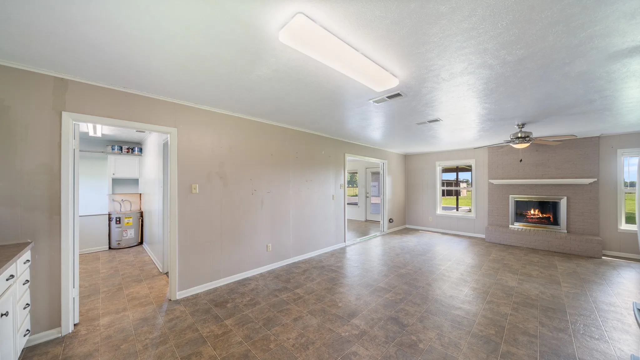 Single Family Residence For Sale in Van Zandt County , 20530 State Highway 64, Canton, Texas 75103, 4 Bedroom, 4 Bathroom, Garage spaces, 2,480 Sqft, built in 1965, mls#21309282, Real Estate Agent in Canton, Homes For Sale in Van Zandt county, Homes For Sale in Canton, Realtor in Canton Texas, Real Estate Brokerage Independent Realty Texas, Luminita Cordes Realtor