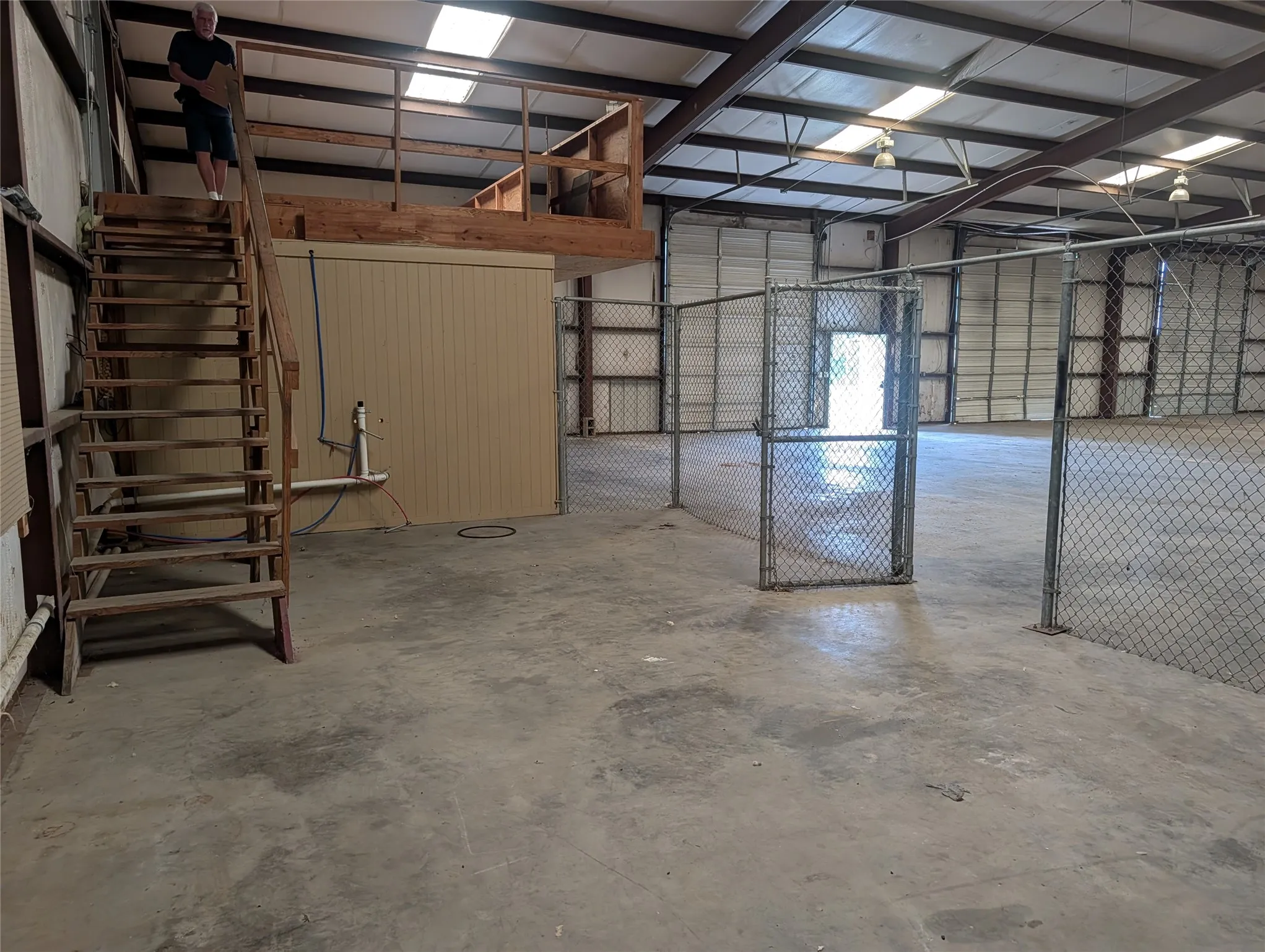 Warehouse For Sale in Freestone County , 375 Interstate 45 N, Fairfield, Texas 75840, 0, 0, Garage spaces, 0 Sqft, built in 1975, Price $1,450,000, mls#21311517, Real Estate Agent in Fairfield, Homes For Sale in Freestone county, Homes For Sale in Fairfield, Realtor in Fairfield Texas, Real Estate Brokerage Independent Realty Texas, Luminita Cordes Realtor