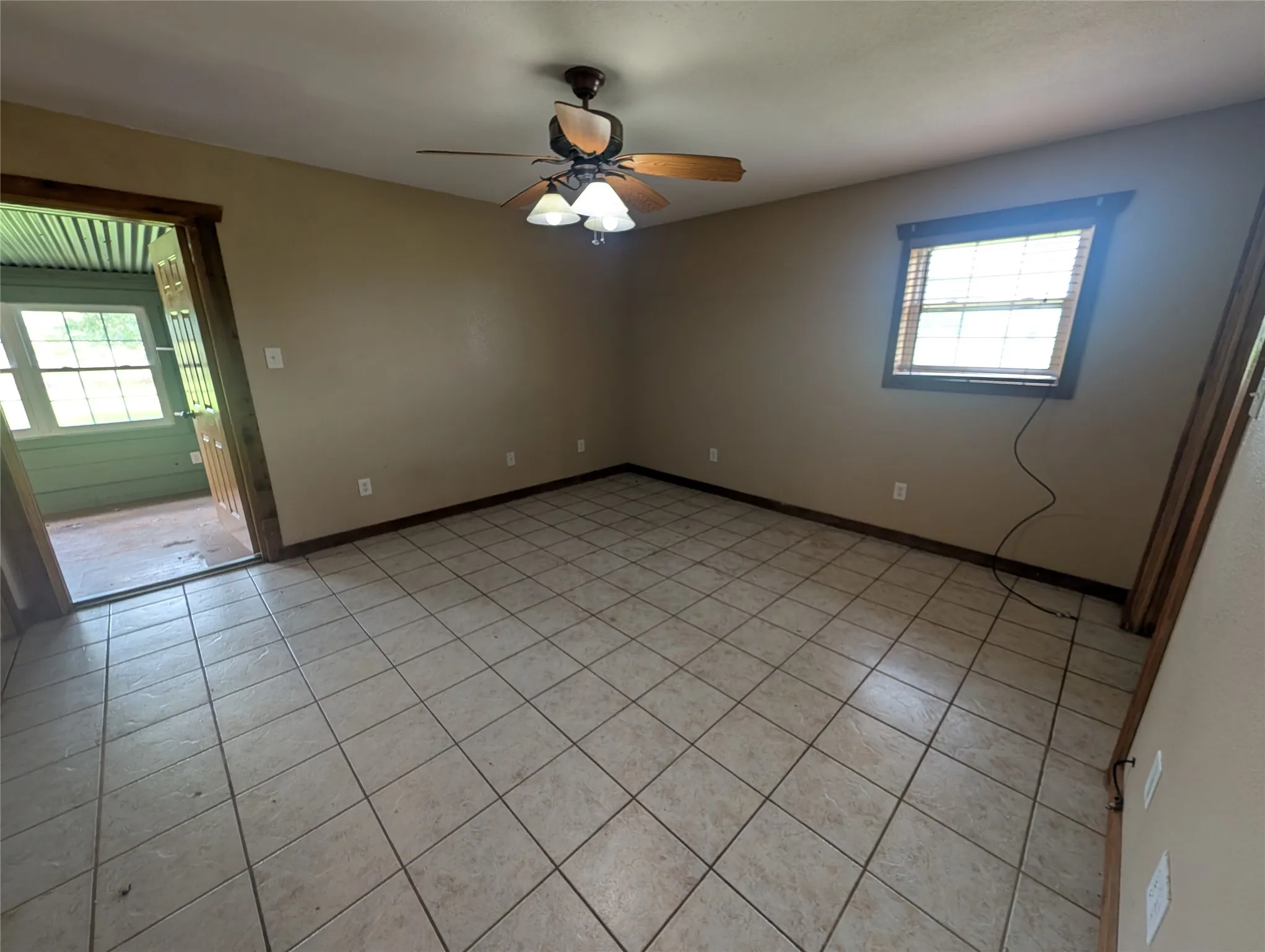 Warehouse For Sale in Freestone County , 375 Interstate 45 N, Fairfield, Texas 75840, 0, 0, Garage spaces, 0 Sqft, built in 1975, Price $1,450,000, mls#21311517, Real Estate Agent in Fairfield, Homes For Sale in Freestone county, Homes For Sale in Fairfield, Realtor in Fairfield Texas, Real Estate Brokerage Independent Realty Texas, Luminita Cordes Realtor