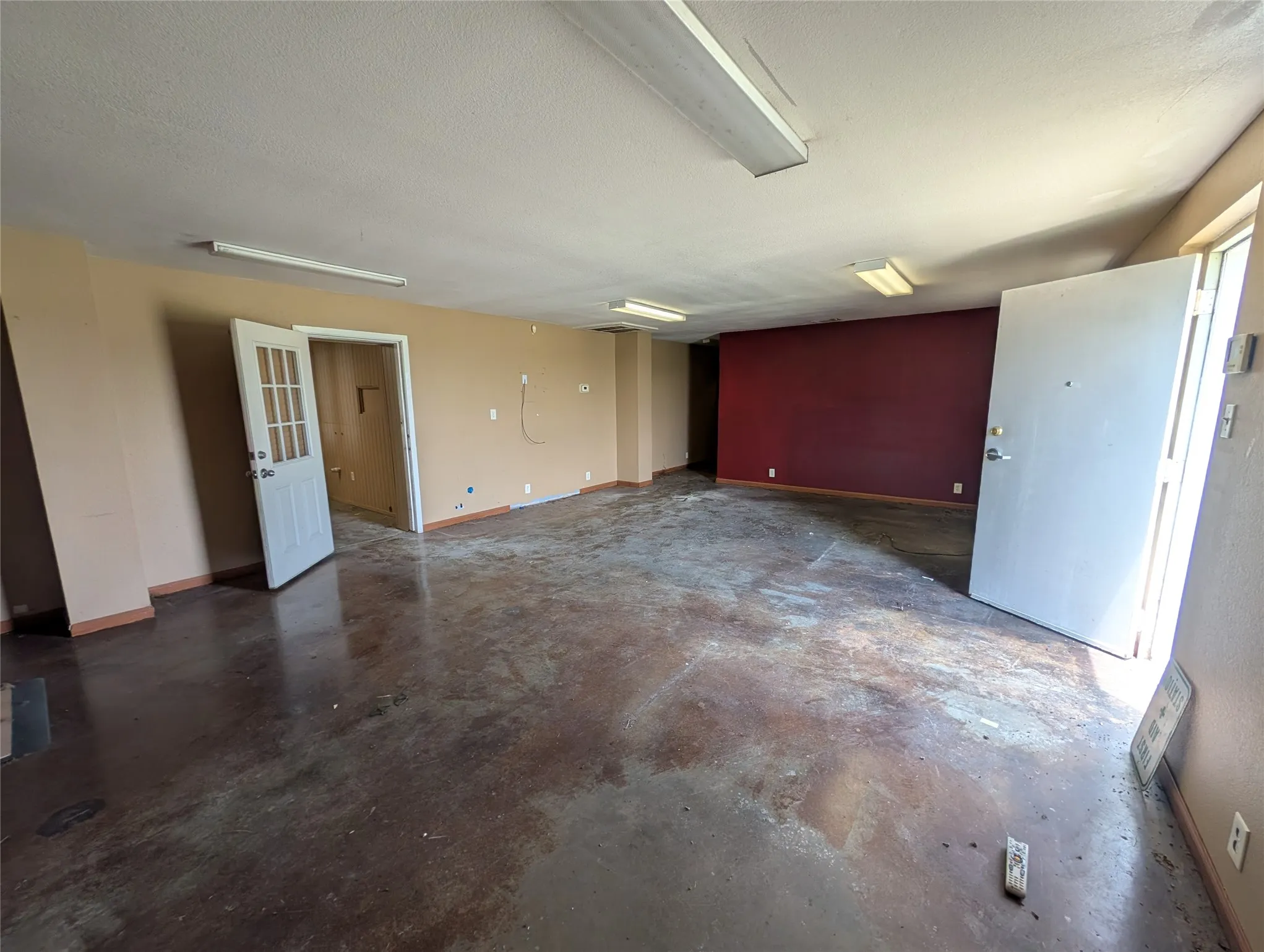 Warehouse For Sale in Freestone County , 375 Interstate 45 N, Fairfield, Texas 75840, 0, 0, Garage spaces, 0 Sqft, built in 1975, Price $1,450,000, mls#21311517, Real Estate Agent in Fairfield, Homes For Sale in Freestone county, Homes For Sale in Fairfield, Realtor in Fairfield Texas, Real Estate Brokerage Independent Realty Texas, Luminita Cordes Realtor