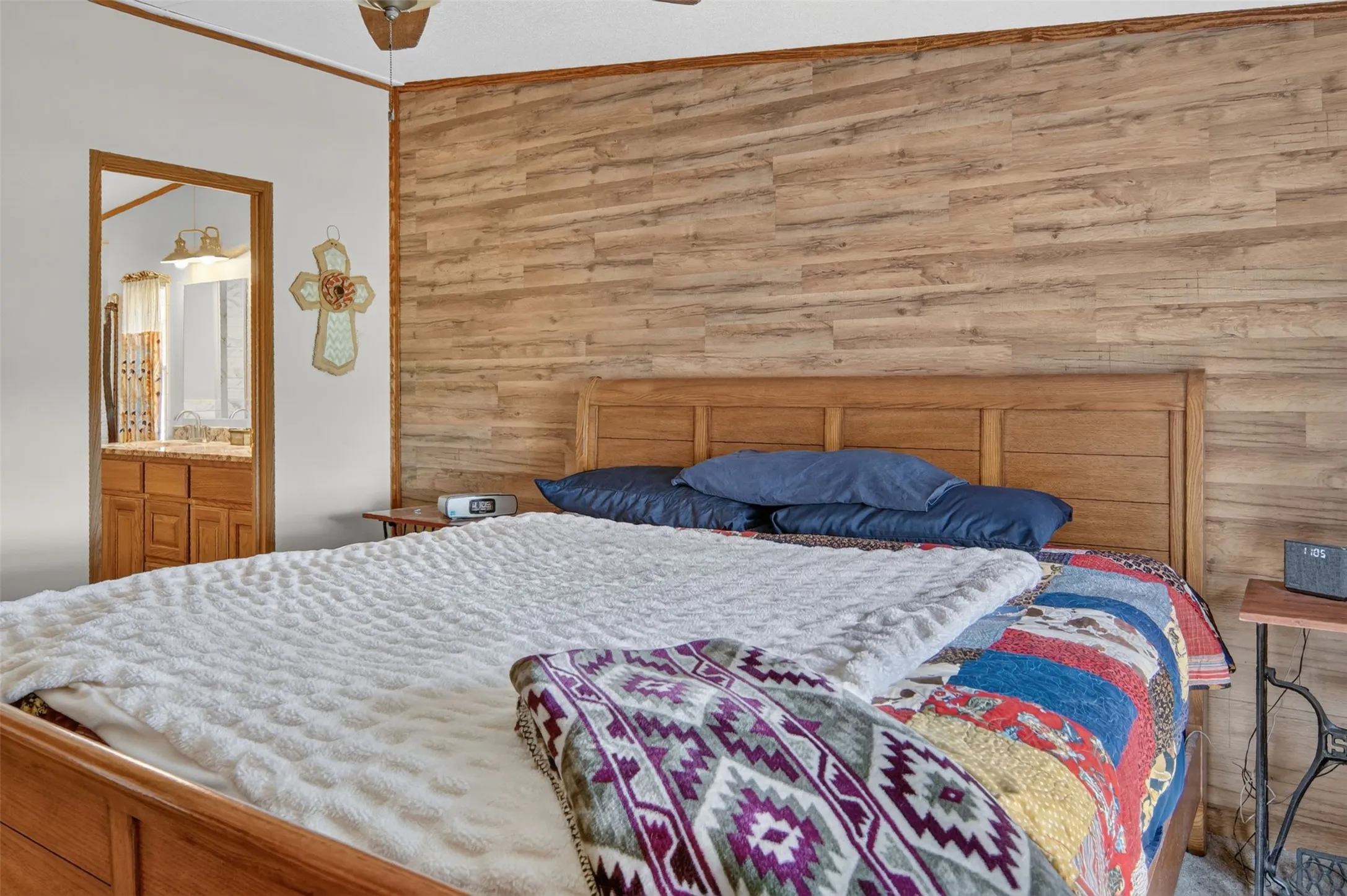 Mobile Home For Sale in Palo Pinto County , 313 Butler Point Road, Possum Kingdom Lake, Texas 76449, 3 Bedroom, 2 Bathroom, 2 Garage spaces, 2,100 Sqft, built in 2001, mls#21310915, Real Estate Agent in Possum Kingdom Lake, Homes For Sale in Palo Pinto county, Homes For Sale in Possum Kingdom Lake, Realtor in Possum Kingdom Lake Texas, Real Estate Brokerage Independent Realty Texas, Luminita Cordes Realtor