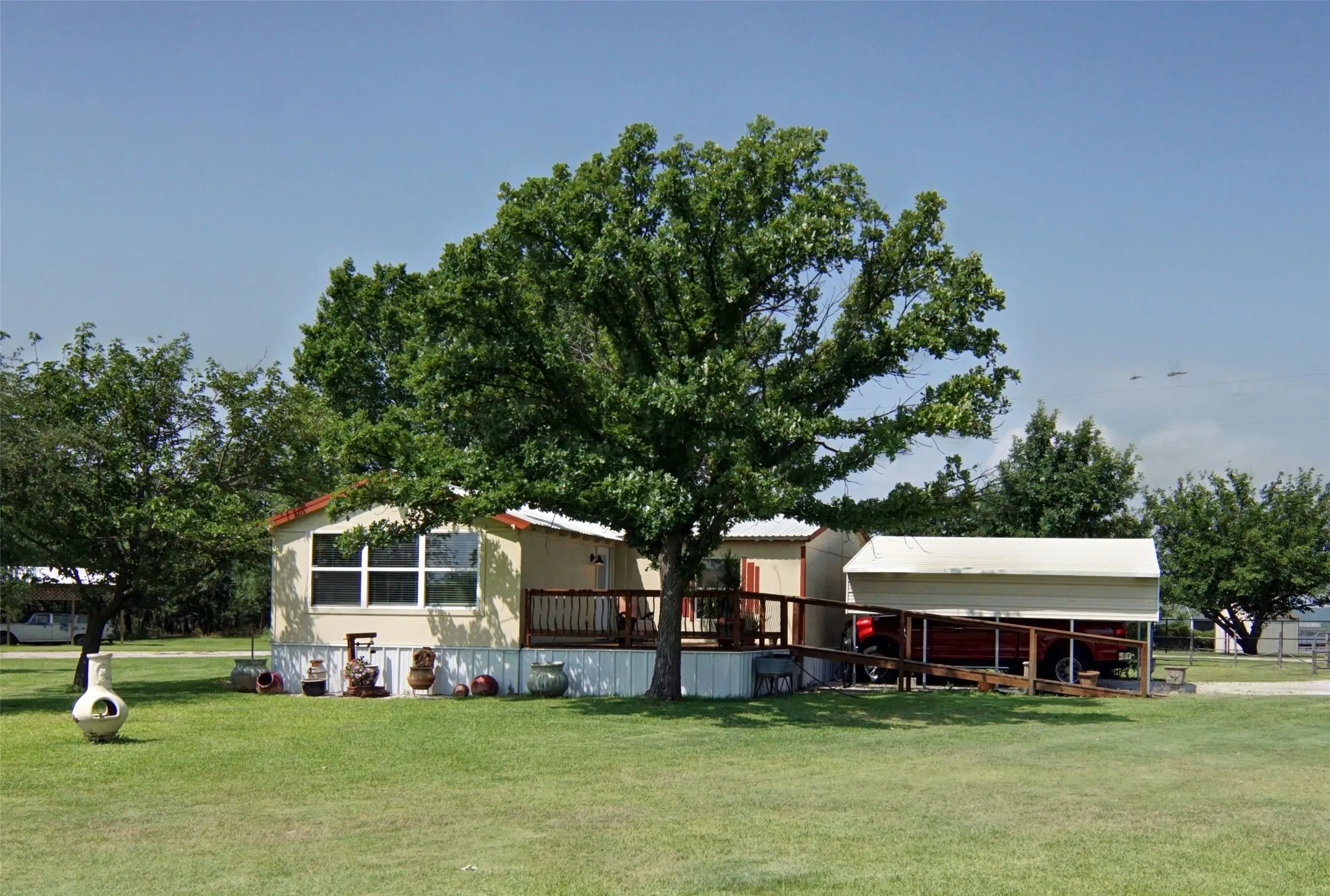 Mobile Home For Sale in Palo Pinto County , 313 Butler Point Road, Possum Kingdom Lake, Texas 76449, 3 Bedroom, 2 Bathroom, 2 Garage spaces, 2,100 Sqft, built in 2001, mls#21310915, Real Estate Agent in Possum Kingdom Lake, Homes For Sale in Palo Pinto county, Homes For Sale in Possum Kingdom Lake, Realtor in Possum Kingdom Lake Texas, Real Estate Brokerage Independent Realty Texas, Luminita Cordes Realtor