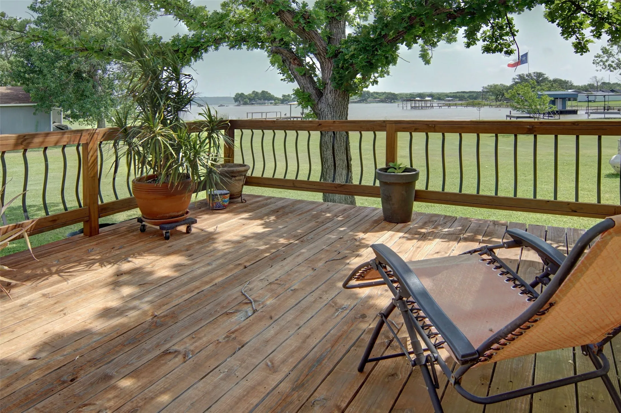 Mobile Home For Sale in Palo Pinto County , 313 Butler Point Road, Possum Kingdom Lake, Texas 76449, 3 Bedroom, 2 Bathroom, 2 Garage spaces, 2,100 Sqft, built in 2001, mls#21310915, Real Estate Agent in Possum Kingdom Lake, Homes For Sale in Palo Pinto county, Homes For Sale in Possum Kingdom Lake, Realtor in Possum Kingdom Lake Texas, Real Estate Brokerage Independent Realty Texas, Luminita Cordes Realtor