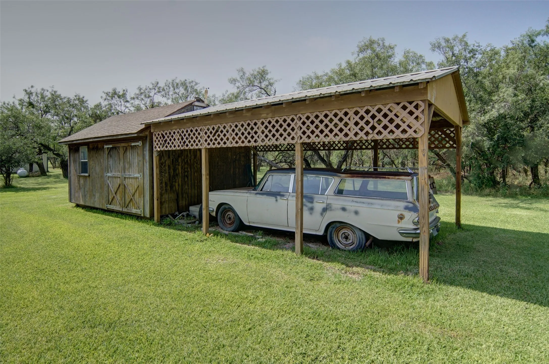 Mobile Home For Sale in Palo Pinto County , 313 Butler Point Road, Possum Kingdom Lake, Texas 76449, 3 Bedroom, 2 Bathroom, 2 Garage spaces, 2,100 Sqft, built in 2001, mls#21310915, Real Estate Agent in Possum Kingdom Lake, Homes For Sale in Palo Pinto county, Homes For Sale in Possum Kingdom Lake, Realtor in Possum Kingdom Lake Texas, Real Estate Brokerage Independent Realty Texas, Luminita Cordes Realtor