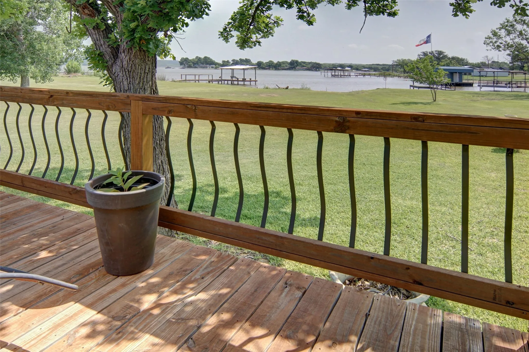 Mobile Home For Sale in Palo Pinto County , 313 Butler Point Road, Possum Kingdom Lake, Texas 76449, 3 Bedroom, 2 Bathroom, 2 Garage spaces, 2,100 Sqft, built in 2001, mls#21310915, Real Estate Agent in Possum Kingdom Lake, Homes For Sale in Palo Pinto county, Homes For Sale in Possum Kingdom Lake, Realtor in Possum Kingdom Lake Texas, Real Estate Brokerage Independent Realty Texas, Luminita Cordes Realtor