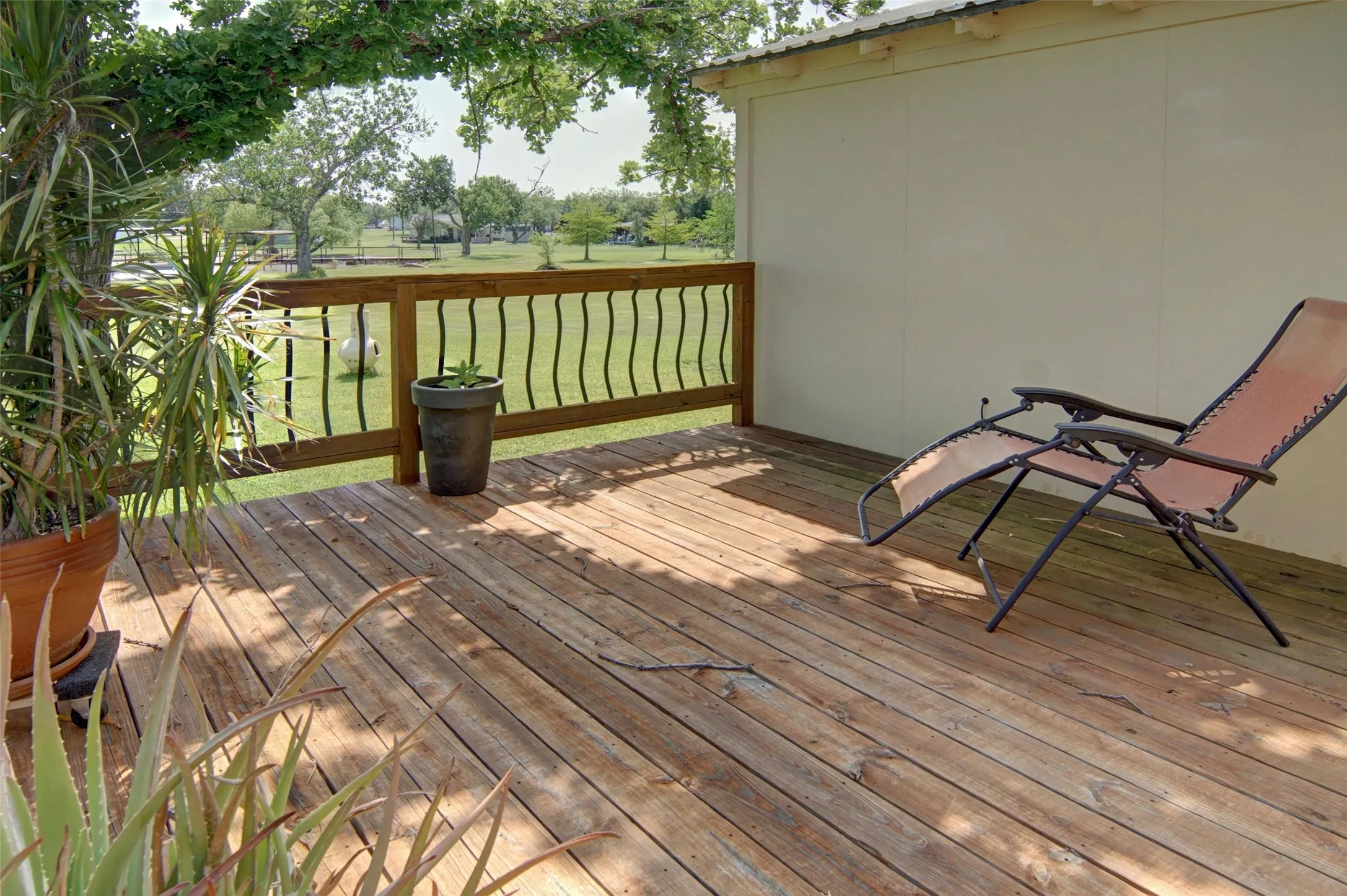 Mobile Home For Sale in Palo Pinto County , 313 Butler Point Road, Possum Kingdom Lake, Texas 76449, 3 Bedroom, 2 Bathroom, 2 Garage spaces, 2,100 Sqft, built in 2001, mls#21310915, Real Estate Agent in Possum Kingdom Lake, Homes For Sale in Palo Pinto county, Homes For Sale in Possum Kingdom Lake, Realtor in Possum Kingdom Lake Texas, Real Estate Brokerage Independent Realty Texas, Luminita Cordes Realtor