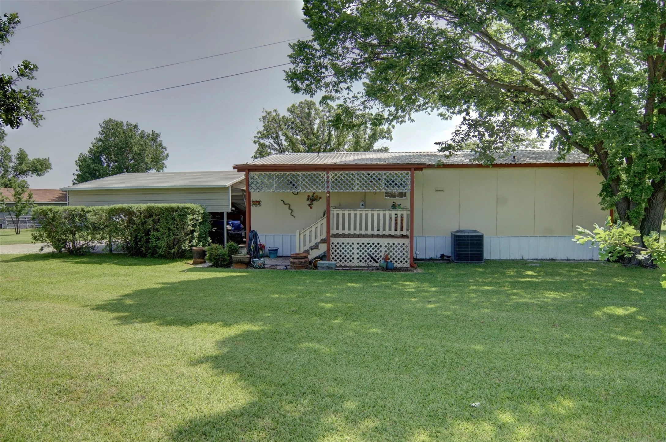 Mobile Home For Sale in Palo Pinto County , 313 Butler Point Road, Possum Kingdom Lake, Texas 76449, 3 Bedroom, 2 Bathroom, 2 Garage spaces, 2,100 Sqft, built in 2001, mls#21310915, Real Estate Agent in Possum Kingdom Lake, Homes For Sale in Palo Pinto county, Homes For Sale in Possum Kingdom Lake, Realtor in Possum Kingdom Lake Texas, Real Estate Brokerage Independent Realty Texas, Luminita Cordes Realtor