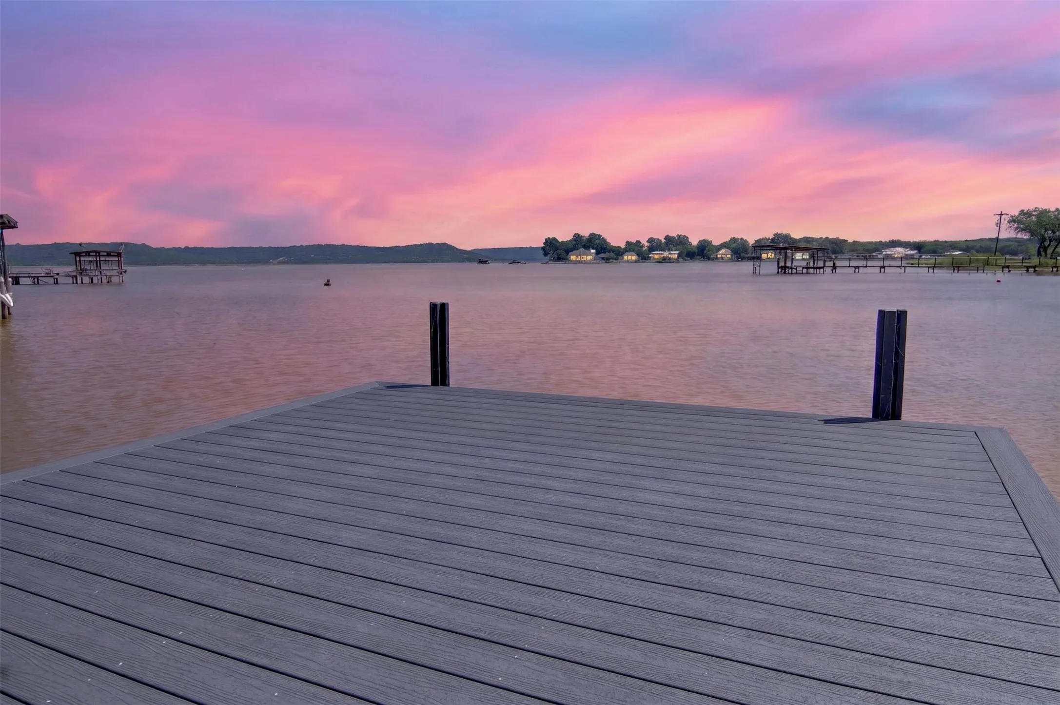 Mobile Home For Sale in Palo Pinto County , 313 Butler Point Road, Possum Kingdom Lake, Texas 76449, 3 Bedroom, 2 Bathroom, 2 Garage spaces, 2,100 Sqft, built in 2001, mls#21310915, Real Estate Agent in Possum Kingdom Lake, Homes For Sale in Palo Pinto county, Homes For Sale in Possum Kingdom Lake, Realtor in Possum Kingdom Lake Texas, Real Estate Brokerage Independent Realty Texas, Luminita Cordes Realtor