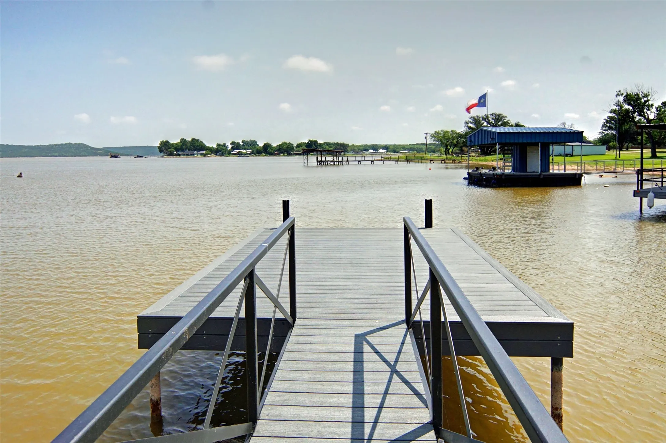 Mobile Home For Sale in Palo Pinto County , 313 Butler Point Road, Possum Kingdom Lake, Texas 76449, 3 Bedroom, 2 Bathroom, 2 Garage spaces, 2,100 Sqft, built in 2001, mls#21310915, Real Estate Agent in Possum Kingdom Lake, Homes For Sale in Palo Pinto county, Homes For Sale in Possum Kingdom Lake, Realtor in Possum Kingdom Lake Texas, Real Estate Brokerage Independent Realty Texas, Luminita Cordes Realtor