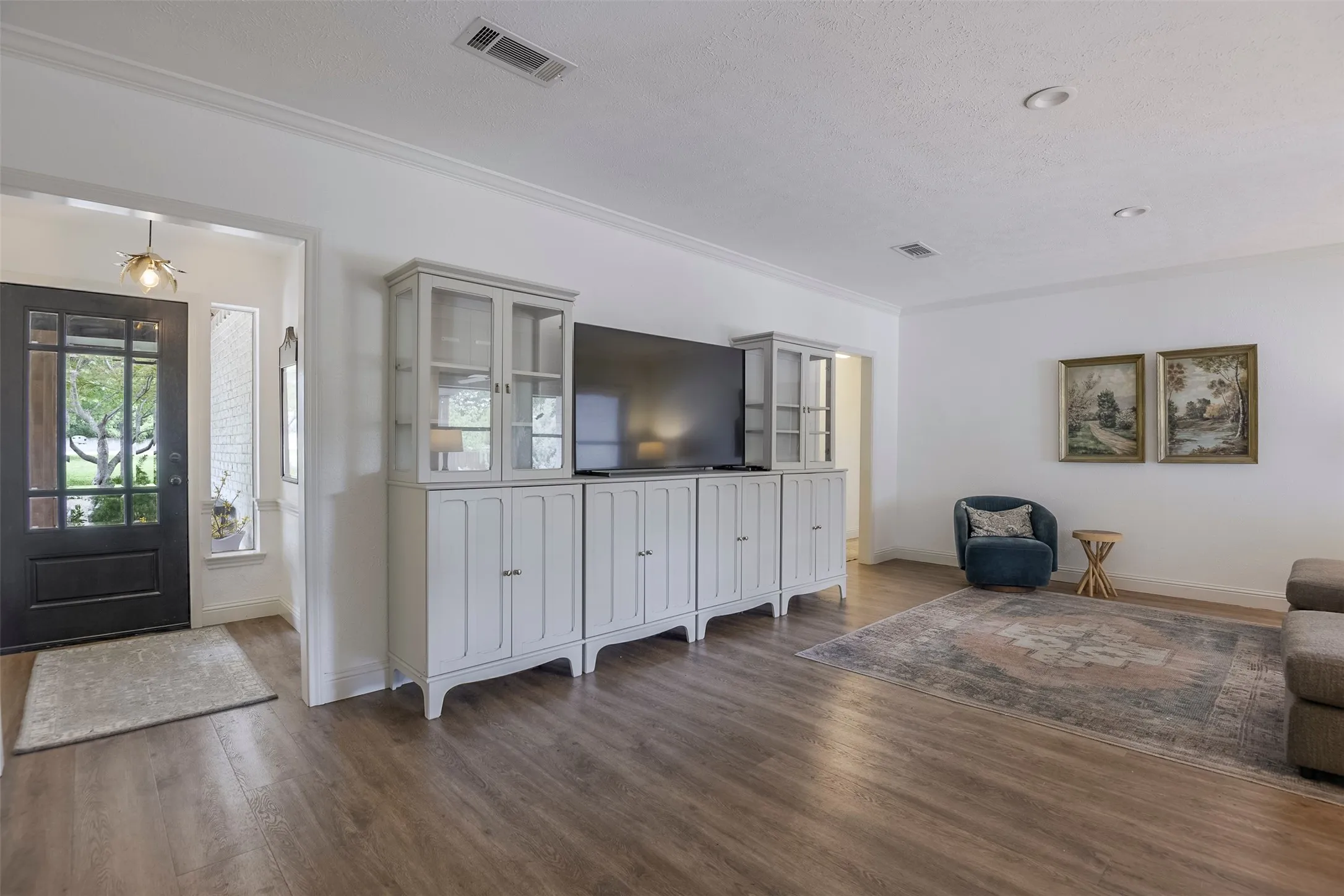 Single Family Residence For Sale in Dallas County , 510 N Clark Road, Duncanville, Texas 75116, 3 Bedroom, 3 Bathroom, 4 Garage spaces, 2,343 Sqft, built in 1977, mls#21310268, Real Estate Agent in Duncanville, Homes For Sale in Dallas county, Homes For Sale in Duncanville, Realtor in Duncanville Texas, Real Estate Brokerage Independent Realty Texas, Luminita Cordes Realtor
