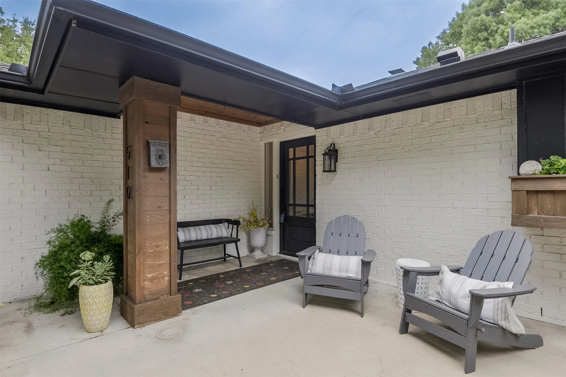 Single Family Residence For Sale in Dallas County , 510 N Clark Road, Duncanville, Texas 75116, 3 Bedroom, 3 Bathroom, 4 Garage spaces, 2,343 Sqft, built in 1977, mls#21310268, Real Estate Agent in Duncanville, Homes For Sale in Dallas county, Homes For Sale in Duncanville, Realtor in Duncanville Texas, Real Estate Brokerage Independent Realty Texas, Luminita Cordes Realtor