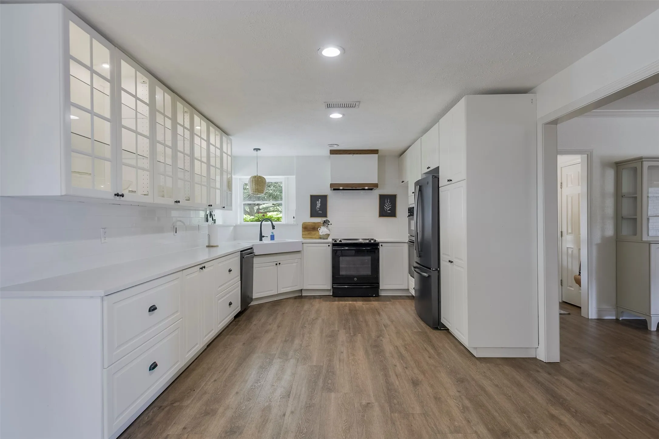 Single Family Residence For Sale in Dallas County , 510 N Clark Road, Duncanville, Texas 75116, 3 Bedroom, 3 Bathroom, 4 Garage spaces, 2,343 Sqft, built in 1977, mls#21310268, Real Estate Agent in Duncanville, Homes For Sale in Dallas county, Homes For Sale in Duncanville, Realtor in Duncanville Texas, Real Estate Brokerage Independent Realty Texas, Luminita Cordes Realtor