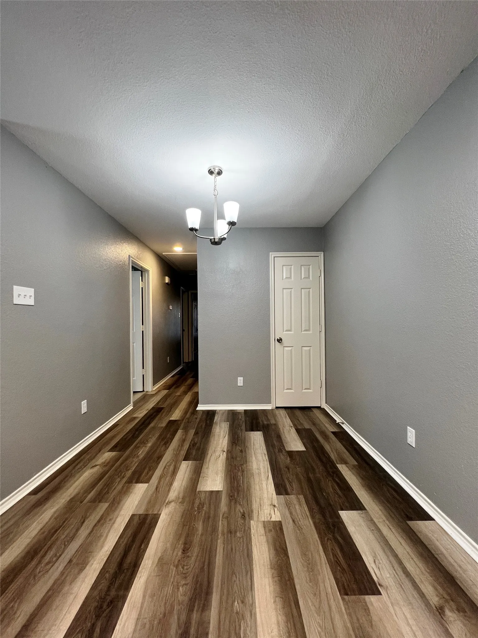 Duplex For Rent in Tarrant County , 1010 S Retta Street, Fort Worth, Texas 76111, 3 Bedroom, 2 Bathroom, Garage spaces, 916 Sqft, built in 2006, mls#21311604, Real Estate Agent in Fort Worth, Homes For Rent in Tarrant county, Homes For Rent in Fort Worth, Realtor in Fort Worth Texas, Real Estate Brokerage Independent Realty Texas, Luminita Cordes Realtor