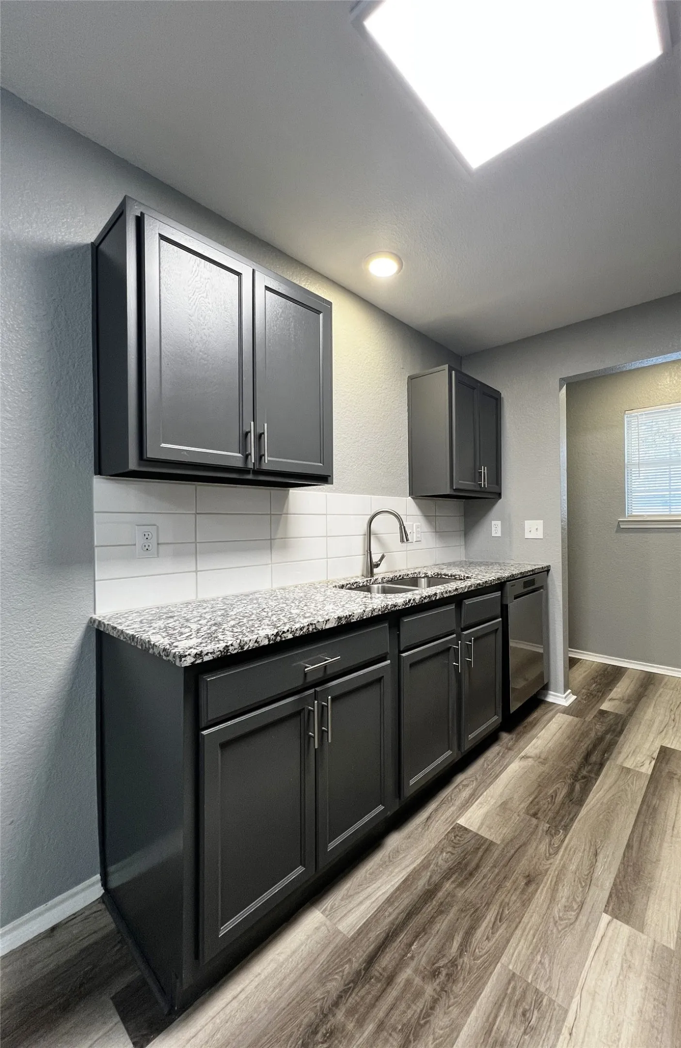 Duplex For Rent in Tarrant County , 1010 S Retta Street, Fort Worth, Texas 76111, 3 Bedroom, 2 Bathroom, Garage spaces, 916 Sqft, built in 2006, mls#21311604, Real Estate Agent in Fort Worth, Homes For Rent in Tarrant county, Homes For Rent in Fort Worth, Realtor in Fort Worth Texas, Real Estate Brokerage Independent Realty Texas, Luminita Cordes Realtor