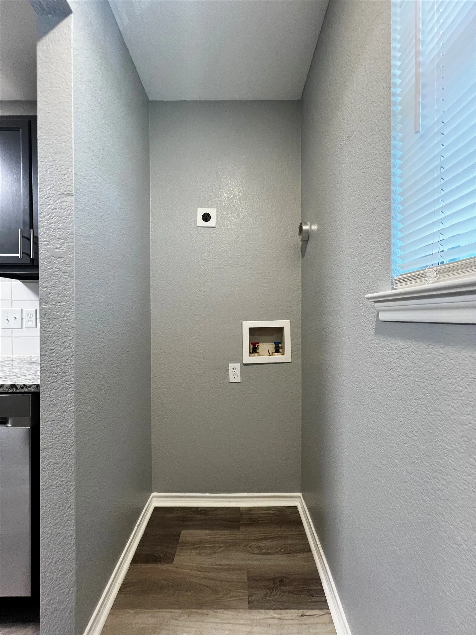 Duplex For Rent in Tarrant County , 1010 S Retta Street, Fort Worth, Texas 76111, 3 Bedroom, 2 Bathroom, Garage spaces, 916 Sqft, built in 2006, mls#21311604, Real Estate Agent in Fort Worth, Homes For Rent in Tarrant county, Homes For Rent in Fort Worth, Realtor in Fort Worth Texas, Real Estate Brokerage Independent Realty Texas, Luminita Cordes Realtor