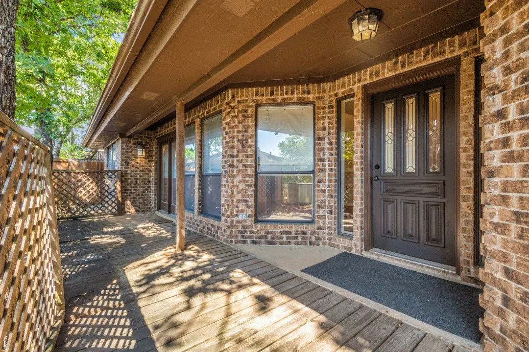 Single Family Residence For Rent in Denton County , 104 Summit Cove, Trophy Club, Texas 76262, 3 Bedroom, 2 Bathroom, 2 Garage spaces, 1,800 Sqft, built in 1986, mls#21311610, Real Estate Agent in Trophy Club, Homes For Rent in Denton county, Homes For Rent in Trophy Club, Realtor in Trophy Club Texas, Real Estate Brokerage Independent Realty Texas, Luminita Cordes Realtor