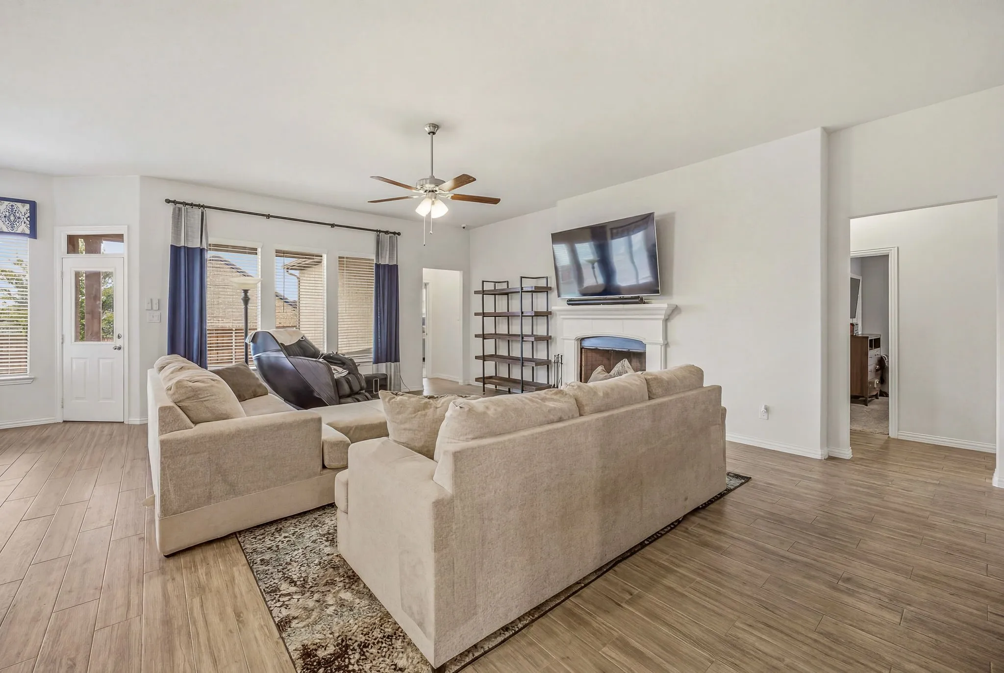 Single Family Residence For Rent in Parker County , 312 Honey Brook Lane, Aledo, Texas 76008, 4 Bedroom, 3 Bathroom, 2 Garage spaces, 2,499 Sqft, built in 2022, mls#21311459, Real Estate Agent in Aledo, Homes For Rent in Parker county, Homes For Rent in Aledo, Realtor in Aledo Texas, Real Estate Brokerage Independent Realty Texas, Luminita Cordes Realtor