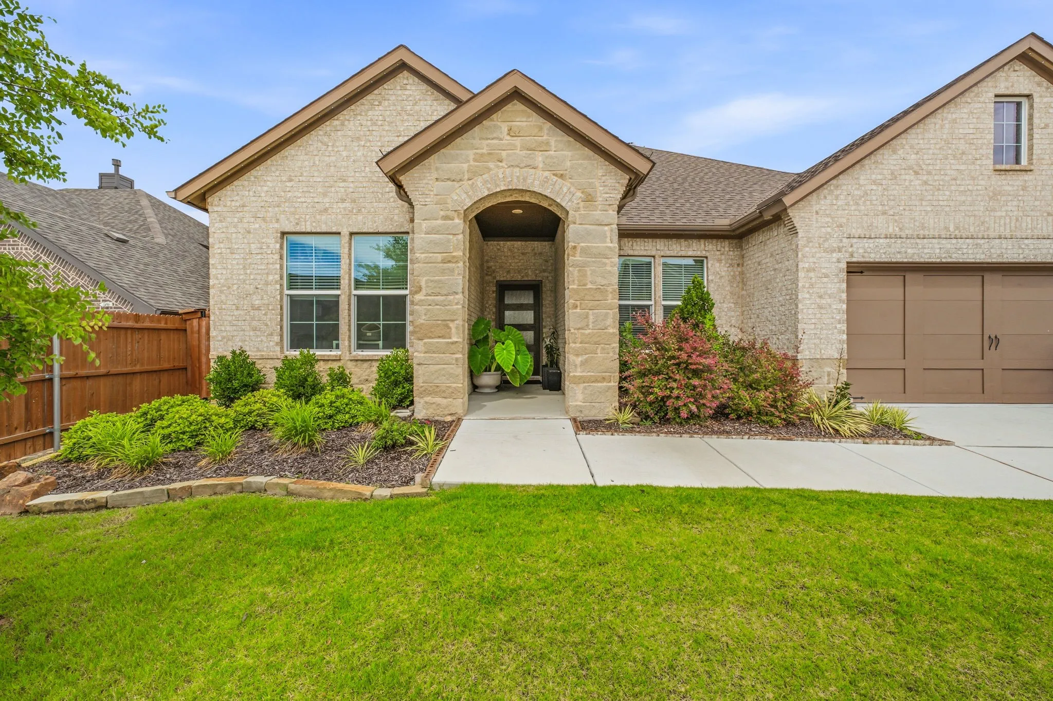 Single Family Residence For Rent in Parker County , 312 Honey Brook Lane, Aledo, Texas 76008, 4 Bedroom, 3 Bathroom, 2 Garage spaces, 2,499 Sqft, built in 2022, mls#21311459, Real Estate Agent in Aledo, Homes For Rent in Parker county, Homes For Rent in Aledo, Realtor in Aledo Texas, Real Estate Brokerage Independent Realty Texas, Luminita Cordes Realtor