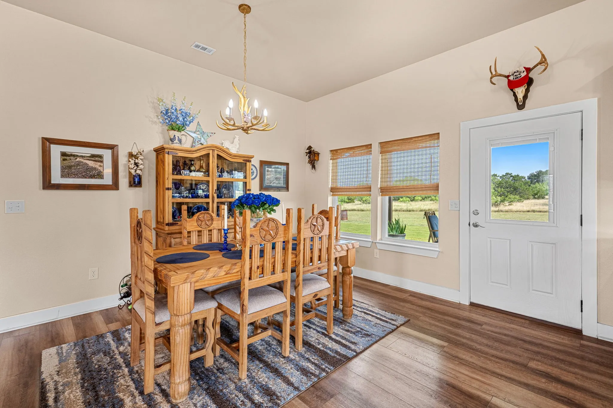 Single Family Residence For Sale in Lampasas County , 1795 County Road 2730, Lometa, Texas 76853, 3 Bedroom, 2 Bathroom, 2 Garage spaces, 1,650 Sqft, built in 2022, mls#21309994, Real Estate Agent in Lometa, Homes For Sale in Lampasas county, Homes For Sale in Lometa, Realtor in Lometa Texas, Real Estate Brokerage Independent Realty Texas, Luminita Cordes Realtor