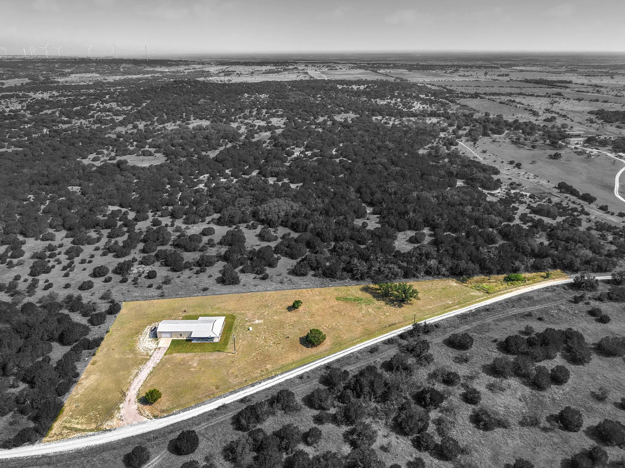 Single Family Residence For Sale in Lampasas County , 1795 County Road 2730, Lometa, Texas 76853, 3 Bedroom, 2 Bathroom, 2 Garage spaces, 1,650 Sqft, built in 2022, mls#21309994, Real Estate Agent in Lometa, Homes For Sale in Lampasas county, Homes For Sale in Lometa, Realtor in Lometa Texas, Real Estate Brokerage Independent Realty Texas, Luminita Cordes Realtor