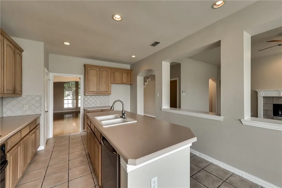Single Family Residence For Rent in Collin County , 9428 Patagonia Lane, Plano, Texas 75025, 5 Bedroom, 4 Bathroom, 2 Garage spaces, 2,874 Sqft, built in 2001, mls#21310638, Real Estate Agent in Plano, Homes For Rent in Collin county, Homes For Rent in Plano, Realtor in Plano Texas, Real Estate Brokerage Independent Realty Texas, Luminita Cordes Realtor
