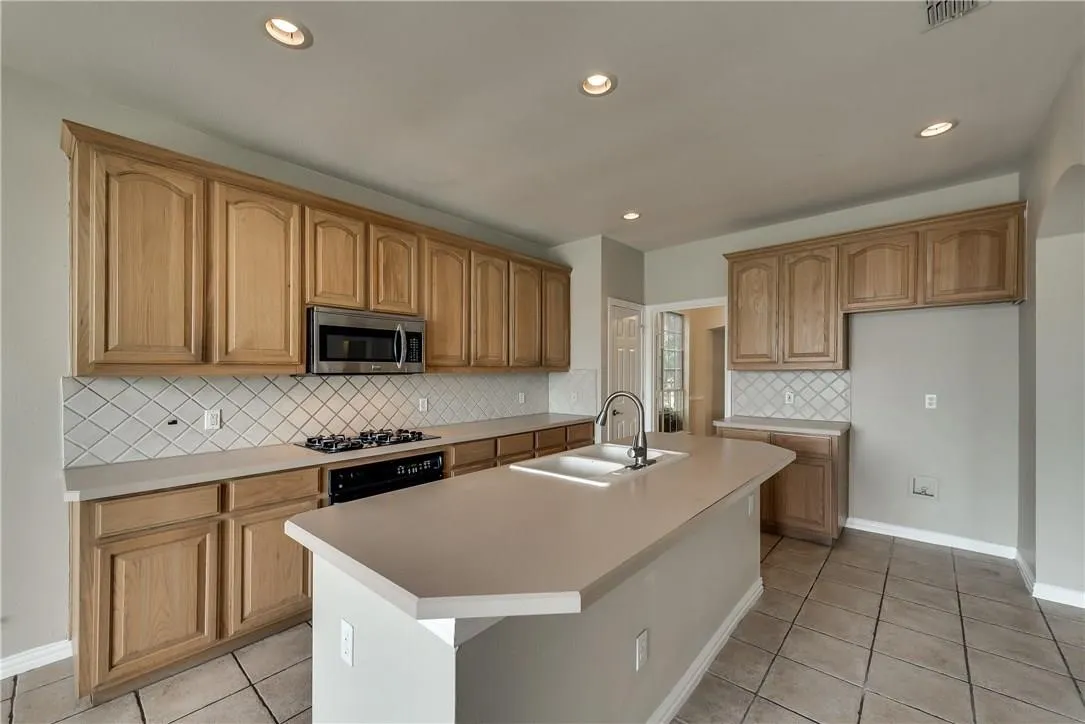 Single Family Residence For Rent in Collin County , 9428 Patagonia Lane, Plano, Texas 75025, 5 Bedroom, 4 Bathroom, 2 Garage spaces, 2,874 Sqft, built in 2001, mls#21310638, Real Estate Agent in Plano, Homes For Rent in Collin county, Homes For Rent in Plano, Realtor in Plano Texas, Real Estate Brokerage Independent Realty Texas, Luminita Cordes Realtor