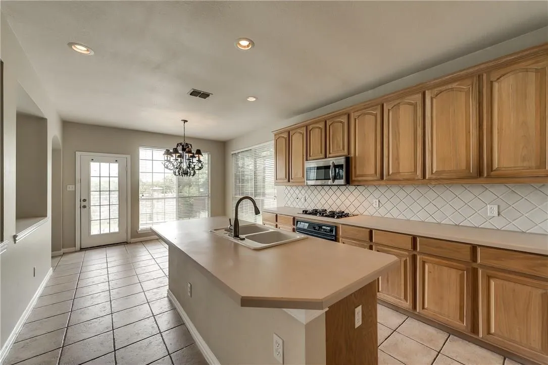 Single Family Residence For Rent in Collin County , 9428 Patagonia Lane, Plano, Texas 75025, 5 Bedroom, 4 Bathroom, 2 Garage spaces, 2,874 Sqft, built in 2001, mls#21310638, Real Estate Agent in Plano, Homes For Rent in Collin county, Homes For Rent in Plano, Realtor in Plano Texas, Real Estate Brokerage Independent Realty Texas, Luminita Cordes Realtor