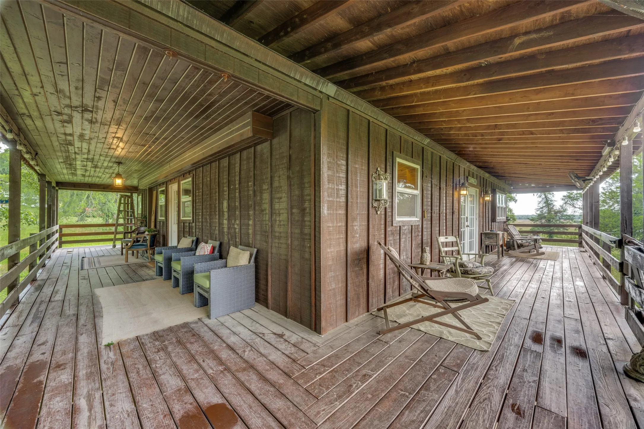 360 degree Wraparound Porch