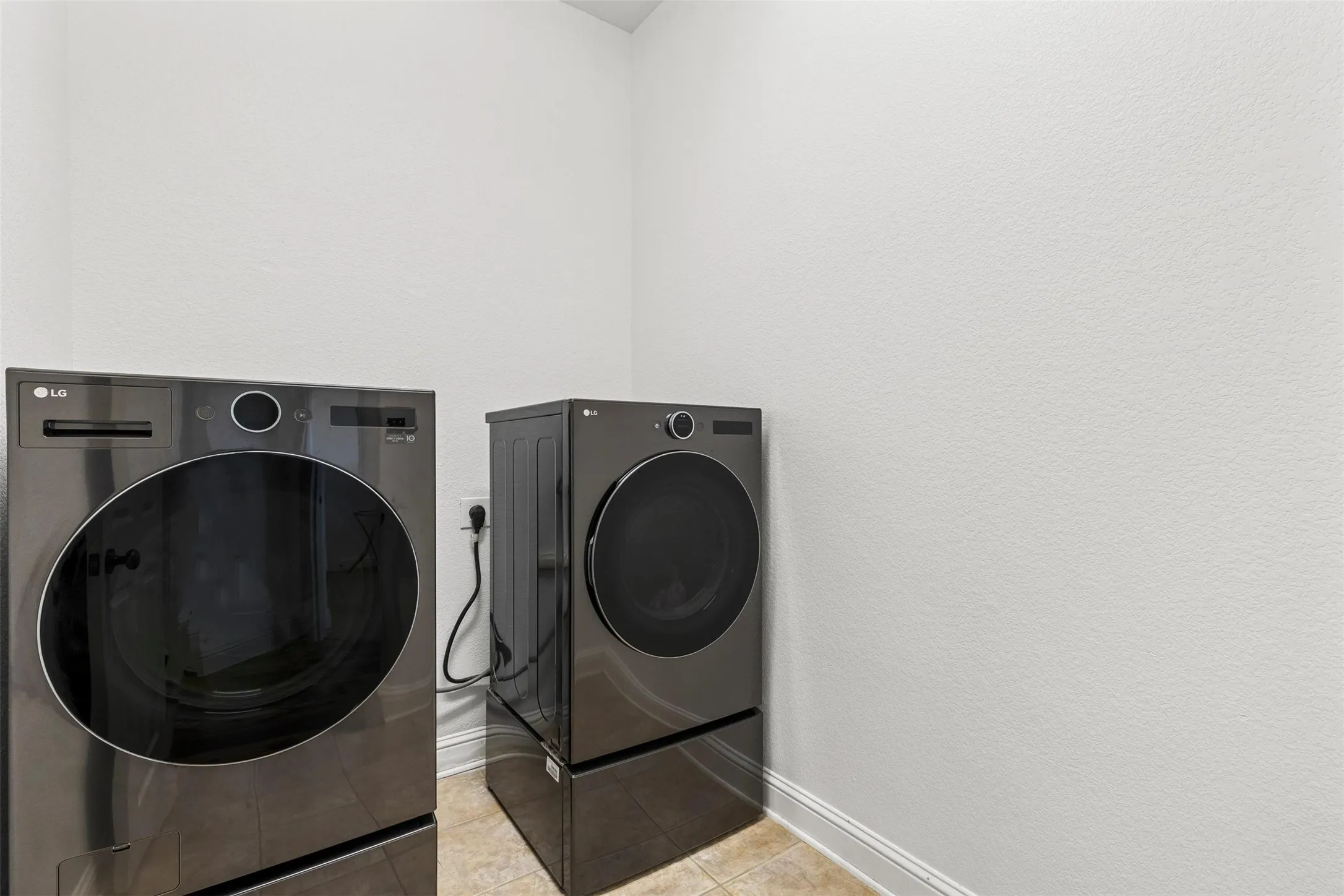 Single Family Residence For Sale in Rockwall County , 254 Mckinley Lane, Royse City, Texas 75189, 4 Bedroom, 2 Bathroom, 3 Garage spaces, 2,429 Sqft, built in 2005, mls#21311539, Real Estate Agent in Royse City, Homes For Sale in Rockwall county, Homes For Sale in Royse City, Realtor in Royse City Texas, Real Estate Brokerage Independent Realty Texas, Luminita Cordes Realtor