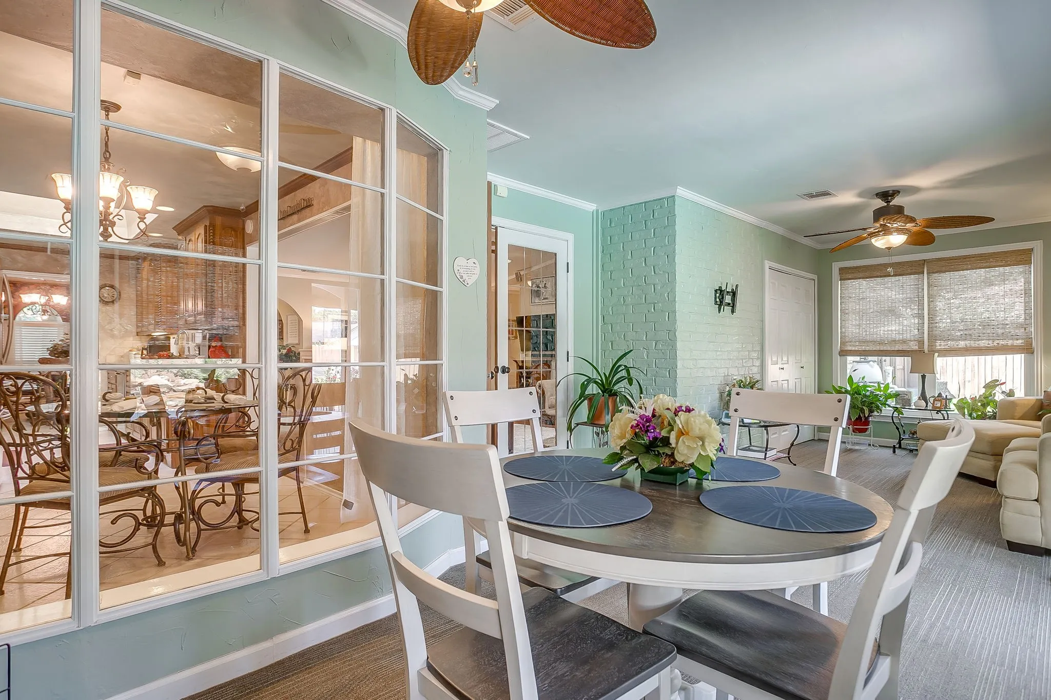 Single Family Residence For Sale in Johnson County , 922 Highland Drive, Cleburne, Texas 76033, 3 Bedroom, 2 Bathroom, 2 Garage spaces, 2,632 Sqft, built in 1977, mls#21310674, Real Estate Agent in Cleburne, Homes For Sale in Johnson county, Homes For Sale in Cleburne, Realtor in Cleburne Texas, Real Estate Brokerage Independent Realty Texas, Luminita Cordes Realtor