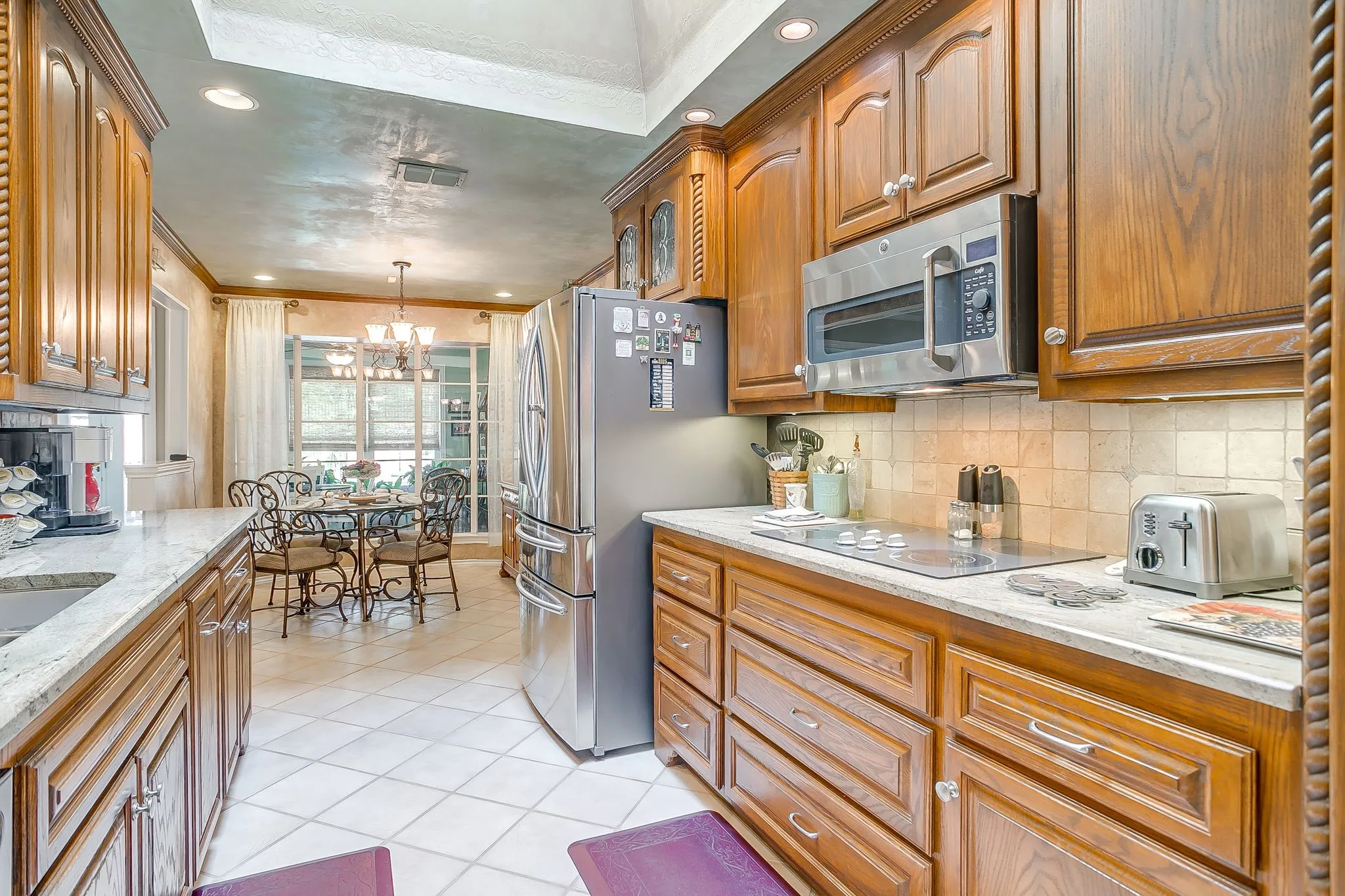 Single Family Residence For Sale in Johnson County , 922 Highland Drive, Cleburne, Texas 76033, 3 Bedroom, 2 Bathroom, 2 Garage spaces, 2,632 Sqft, built in 1977, mls#21310674, Real Estate Agent in Cleburne, Homes For Sale in Johnson county, Homes For Sale in Cleburne, Realtor in Cleburne Texas, Real Estate Brokerage Independent Realty Texas, Luminita Cordes Realtor