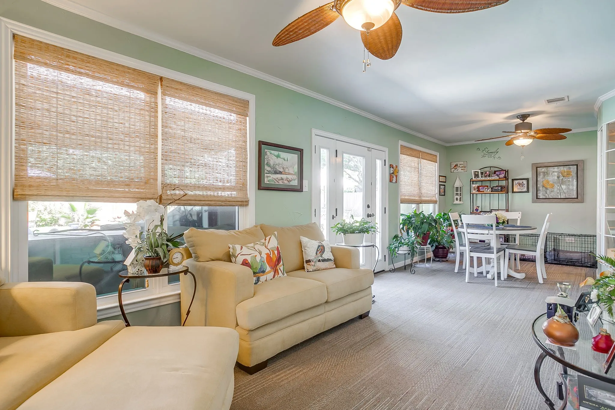 Single Family Residence For Sale in Johnson County , 922 Highland Drive, Cleburne, Texas 76033, 3 Bedroom, 2 Bathroom, 2 Garage spaces, 2,632 Sqft, built in 1977, mls#21310674, Real Estate Agent in Cleburne, Homes For Sale in Johnson county, Homes For Sale in Cleburne, Realtor in Cleburne Texas, Real Estate Brokerage Independent Realty Texas, Luminita Cordes Realtor