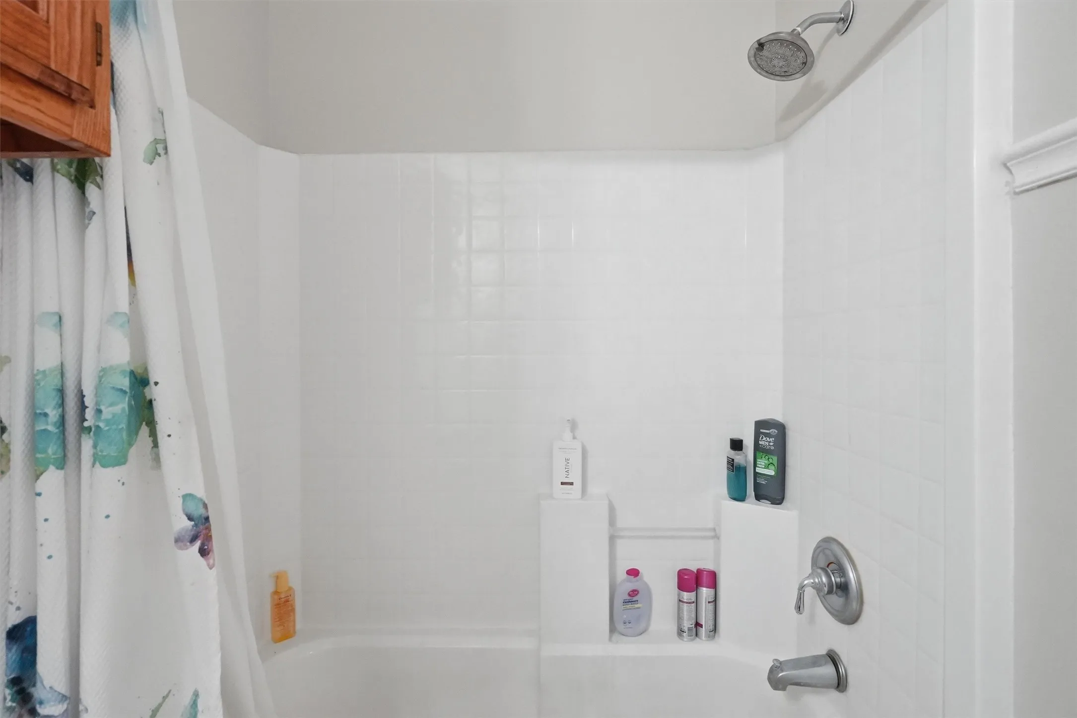 Single Family Residence For Sale in Johnson County , 708 Hillcrest Drive, Cleburne, Texas 76033, 3 Bedroom, 2 Bathroom, 2 Garage spaces, 1,362 Sqft, built in 2002, mls#21311478, Real Estate Agent in Cleburne, Homes For Sale in Johnson county, Homes For Sale in Cleburne, Realtor in Cleburne Texas, Real Estate Brokerage Independent Realty Texas, Luminita Cordes Realtor